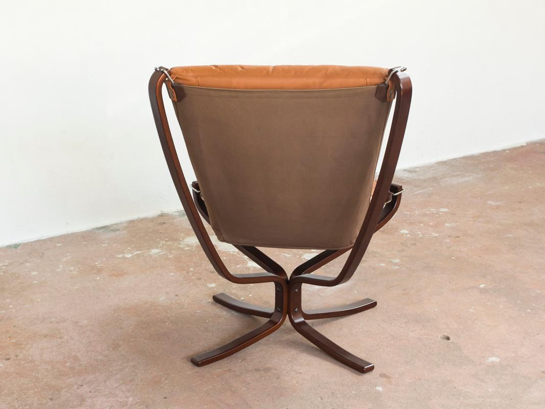 Midcentury High Back Falcon Chair and Ottoman by Sigurd Ressell for Vatne Møbler 4