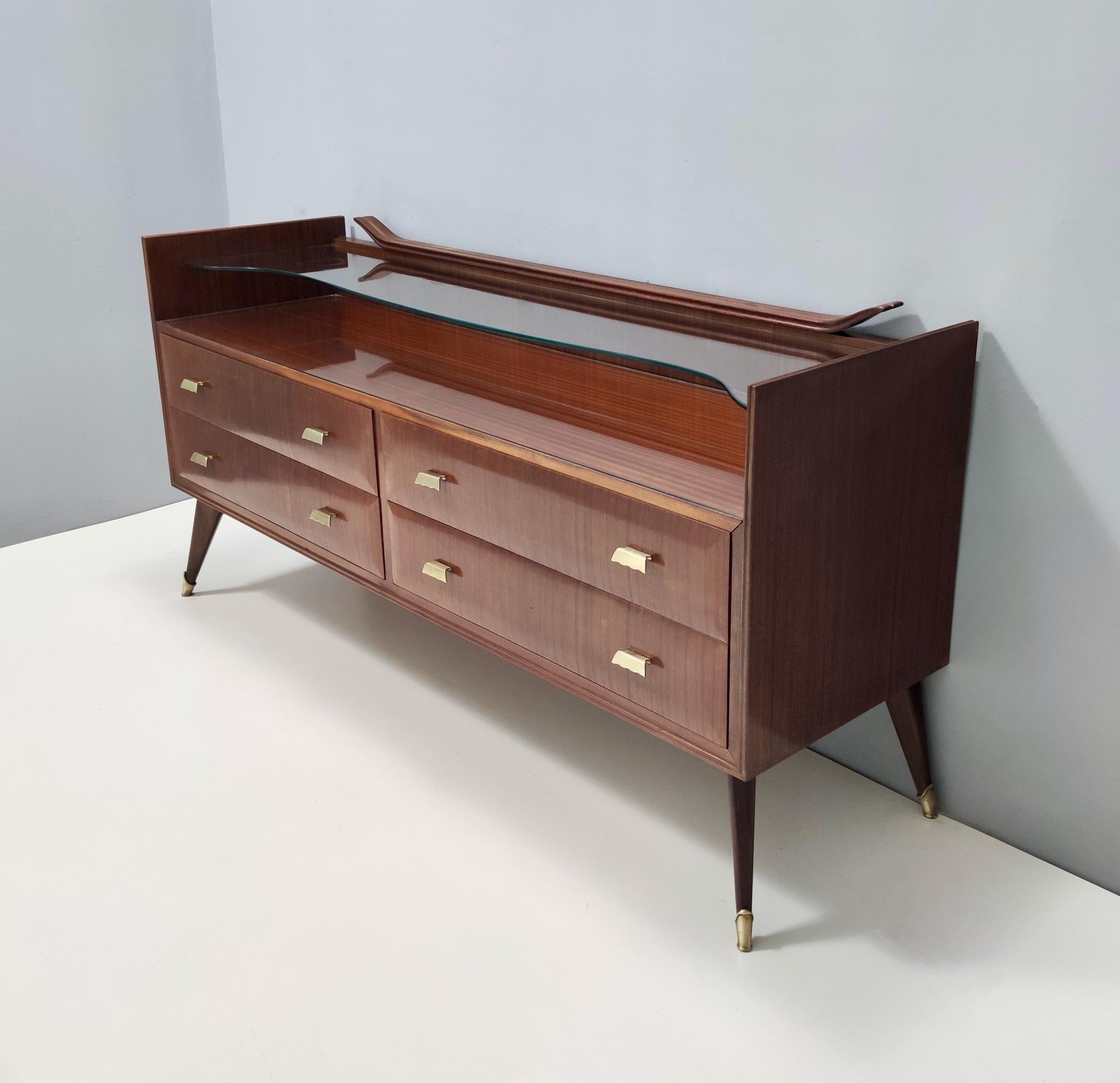 Mid-Century Modern Vintage High-Quality Walnut Chest of Drawers with a Thick Glass Top, Italy For Sale