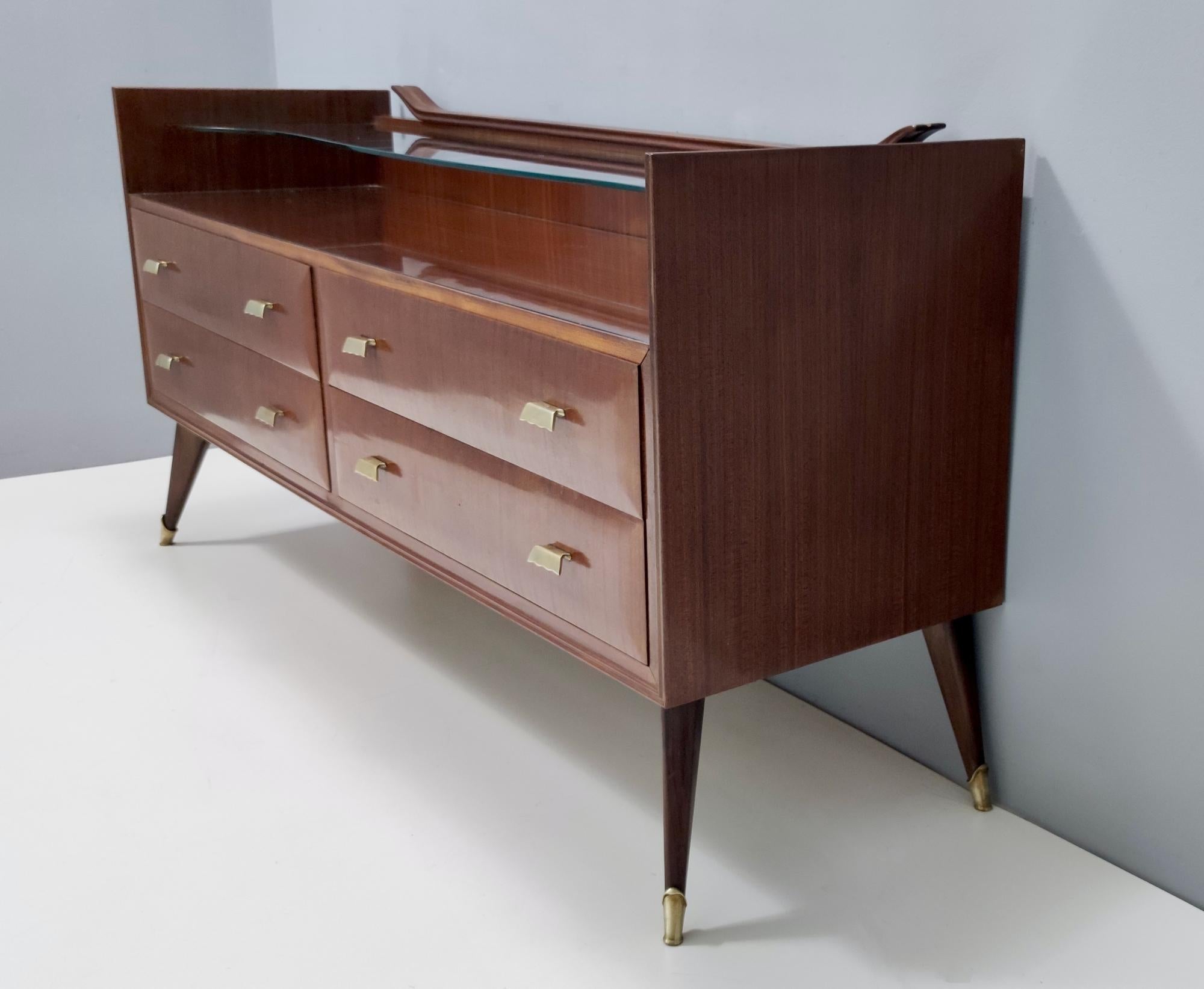 Italian Vintage High-Quality Walnut Chest of Drawers with a Thick Glass Top, Italy For Sale