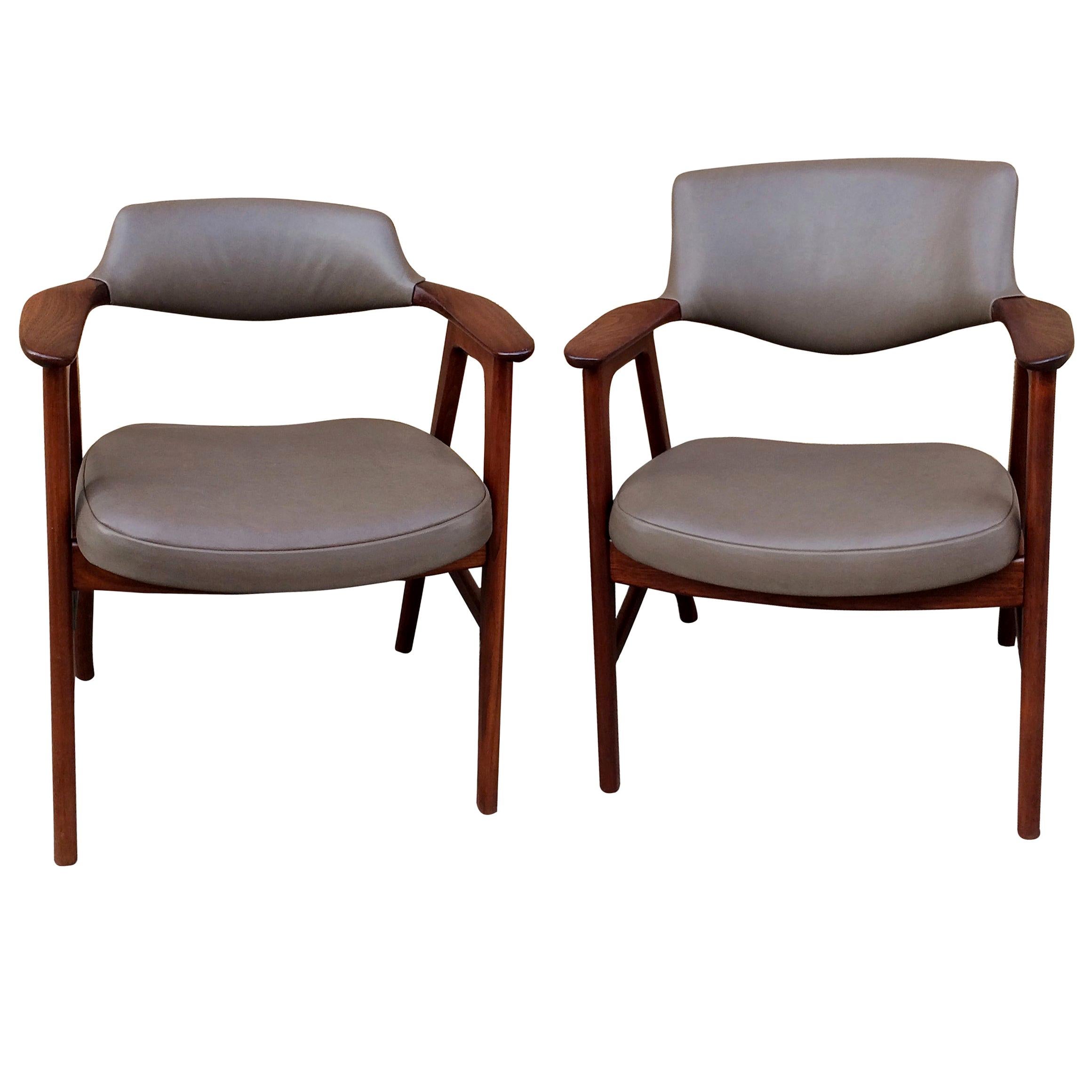 Fauteuils en cuir de noyer du milieu du siècle par Gunlocke