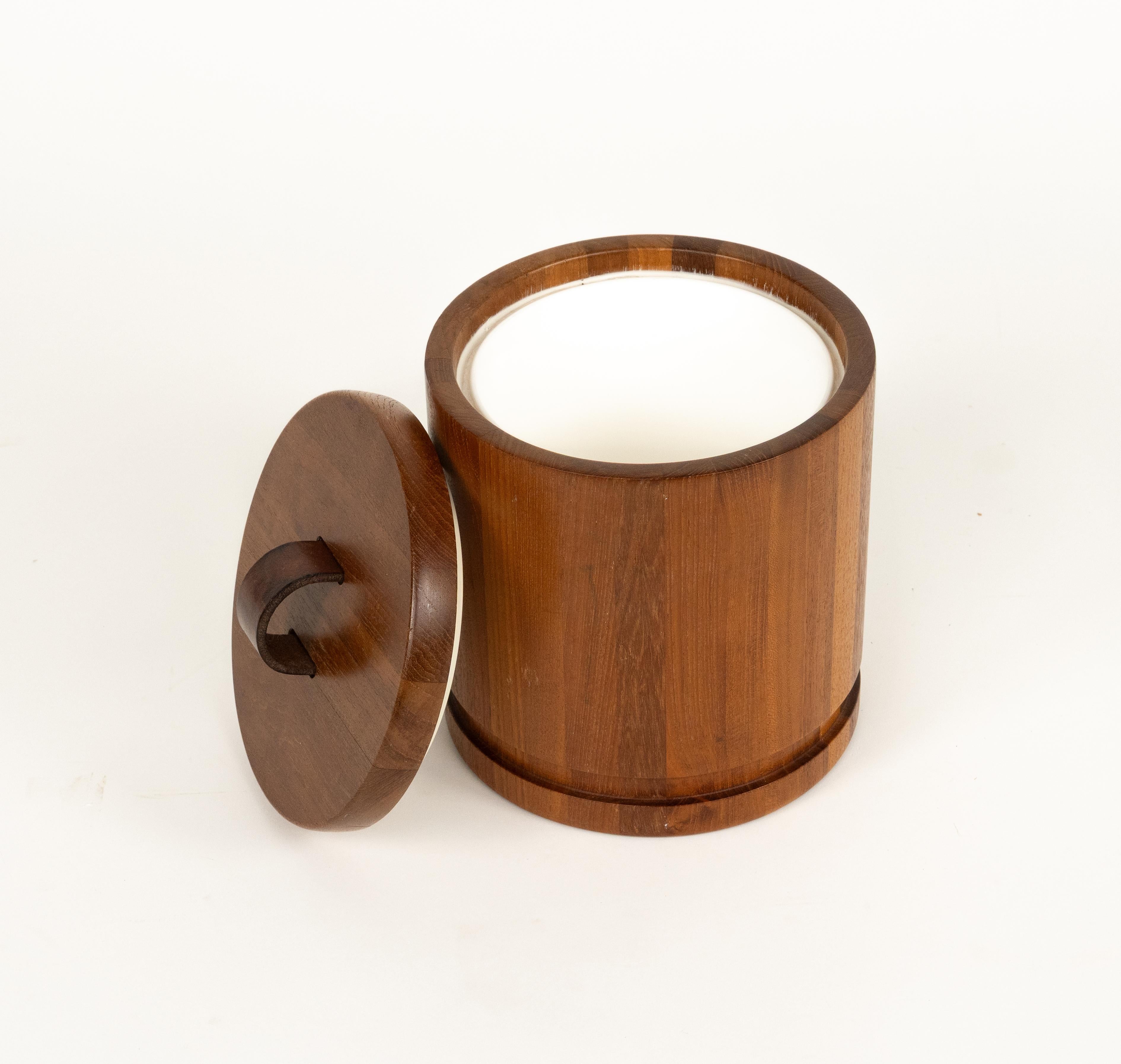 Midcentury Ice Bucket in Wood and Leather by Luthje, Denmark 1960s For Sale 6