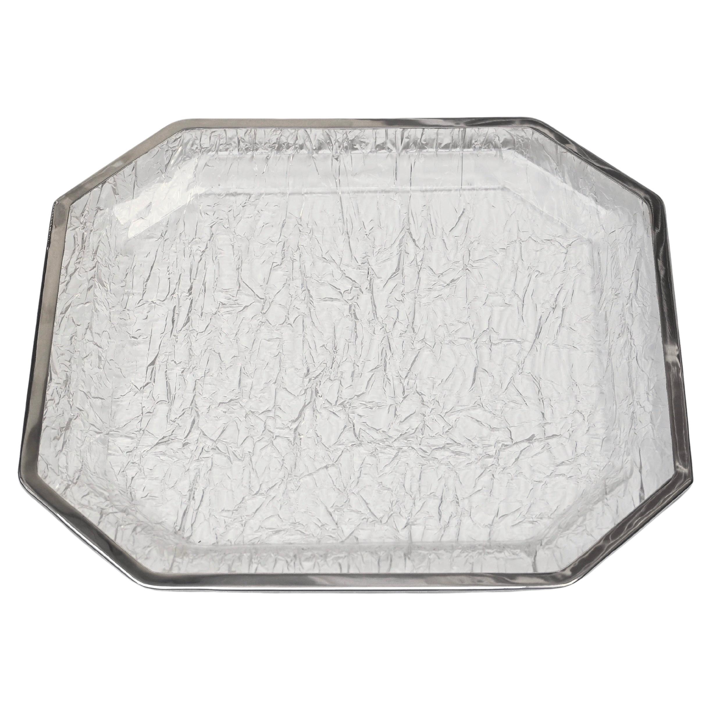 Plateau italien du milieu du siècle dernier en lucite et chrome, style Willy Rizzo, 1970