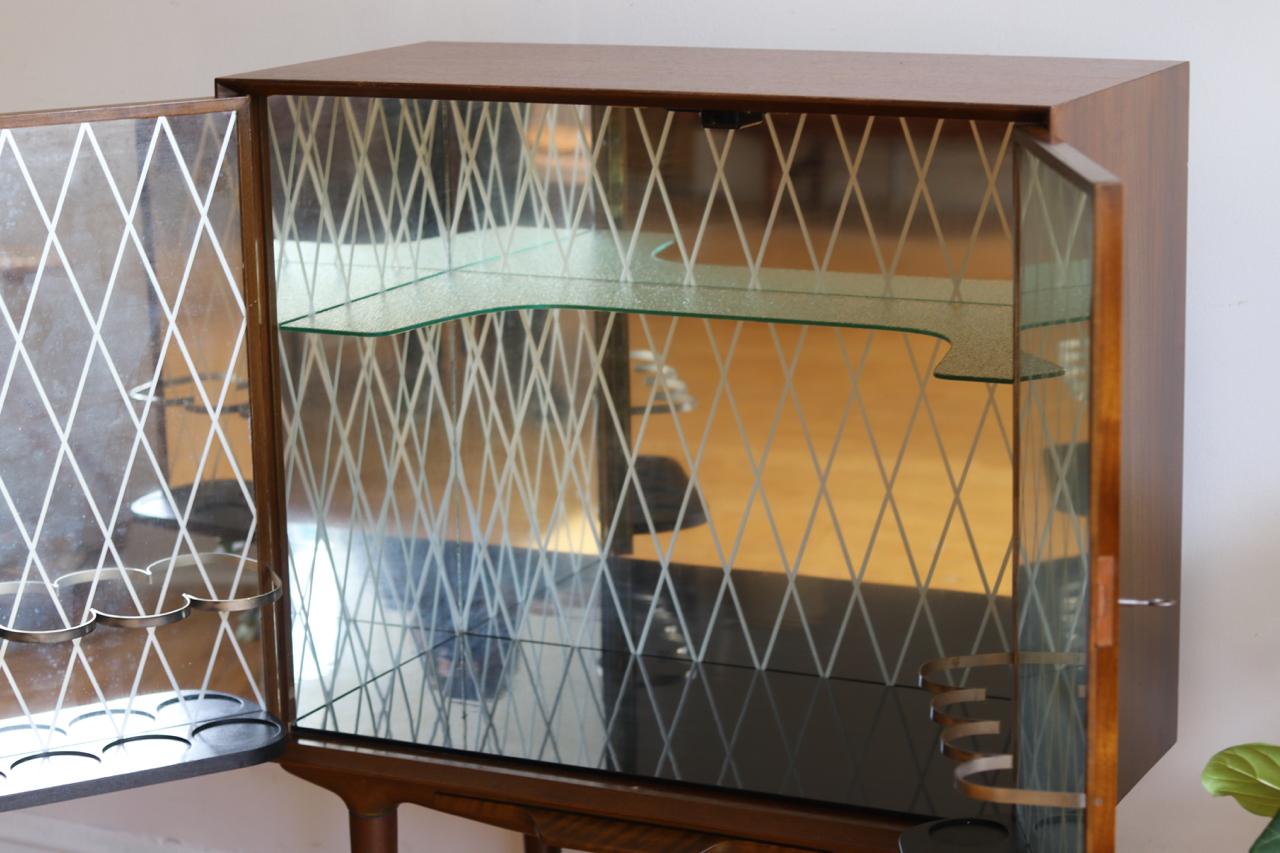 Midcentury Illum Wikkelsø Danish Rosewood Bar Cabinet In Excellent Condition In Brooklyn, NY