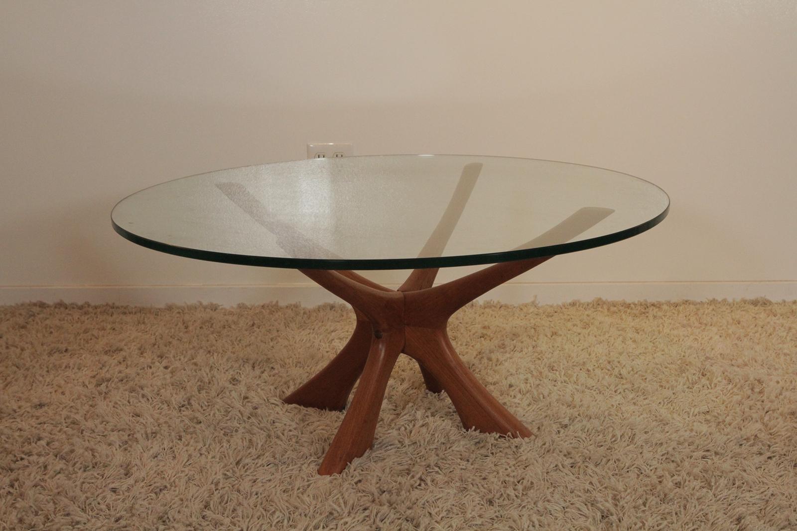 Midcentury Illum Wikkelsø coffee table, Denmark in original condition
Dimensions: 39