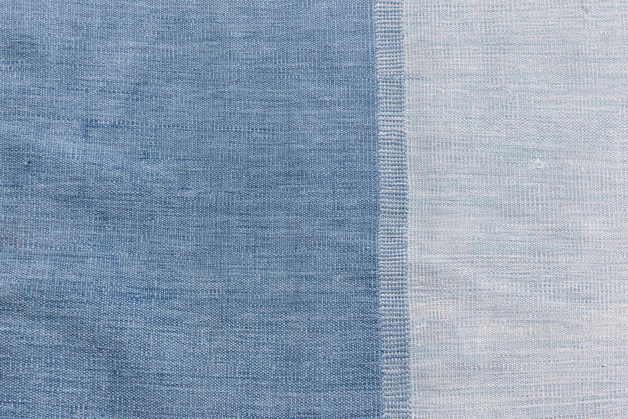 Indischer Dhurrie-Teppich aus der Mitte des Jahrhunderts, blau, handgefertigt, Baumwolle im Zustand „Gut“ im Angebot in New York, NY