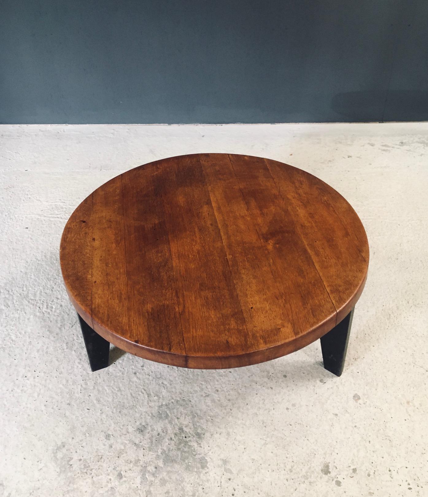 Midcentury Industrial Design Tripod Couchtisch, Frankreich 1950er Jahre (Mitte des 20. Jahrhunderts) im Angebot