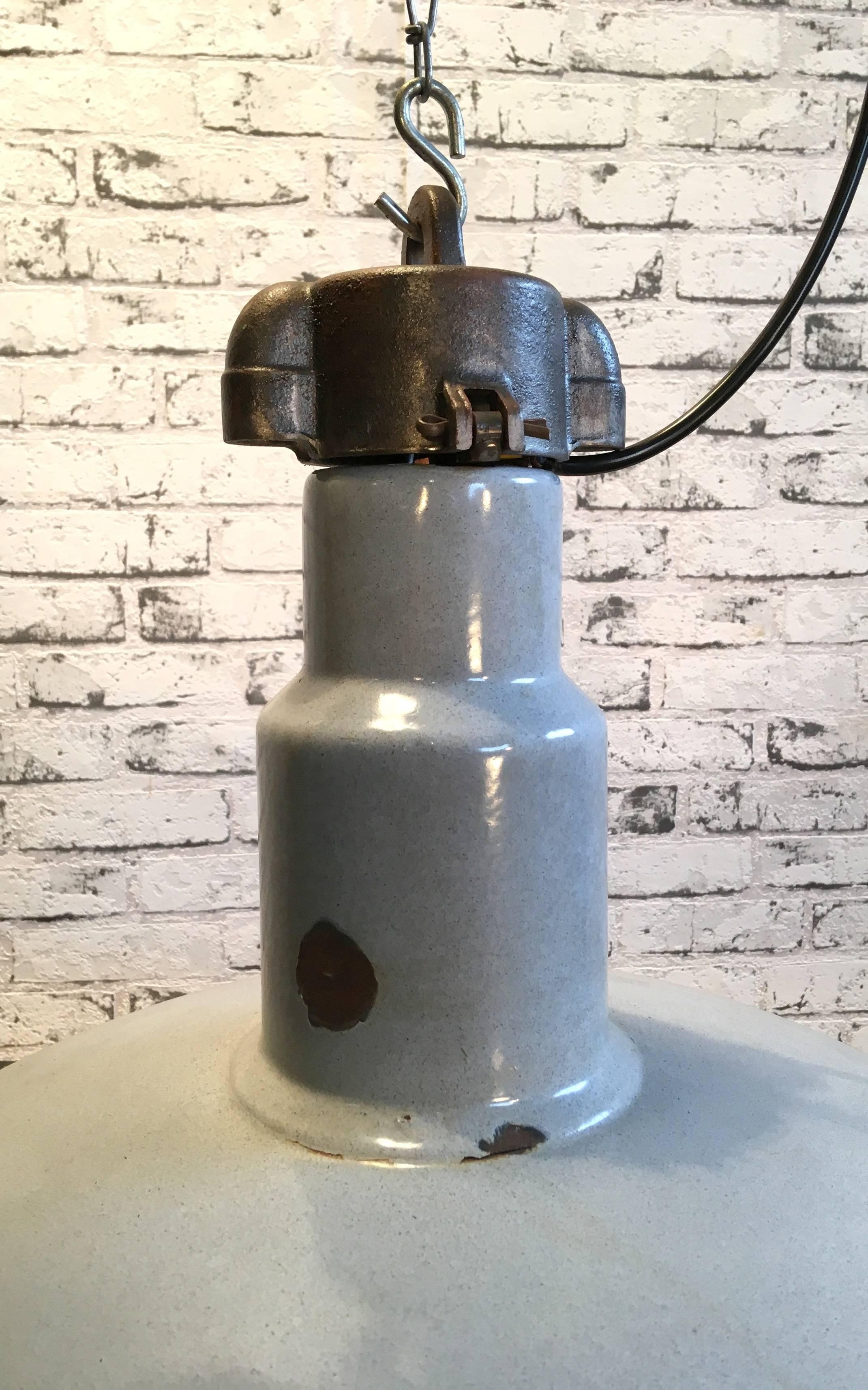 Midcentury Industrial Grey Enameled Factory Lamp In Good Condition In Kojetice, CZ