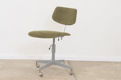 Midcentury Industrial swivel work desk chair by Kovona, 1950´s