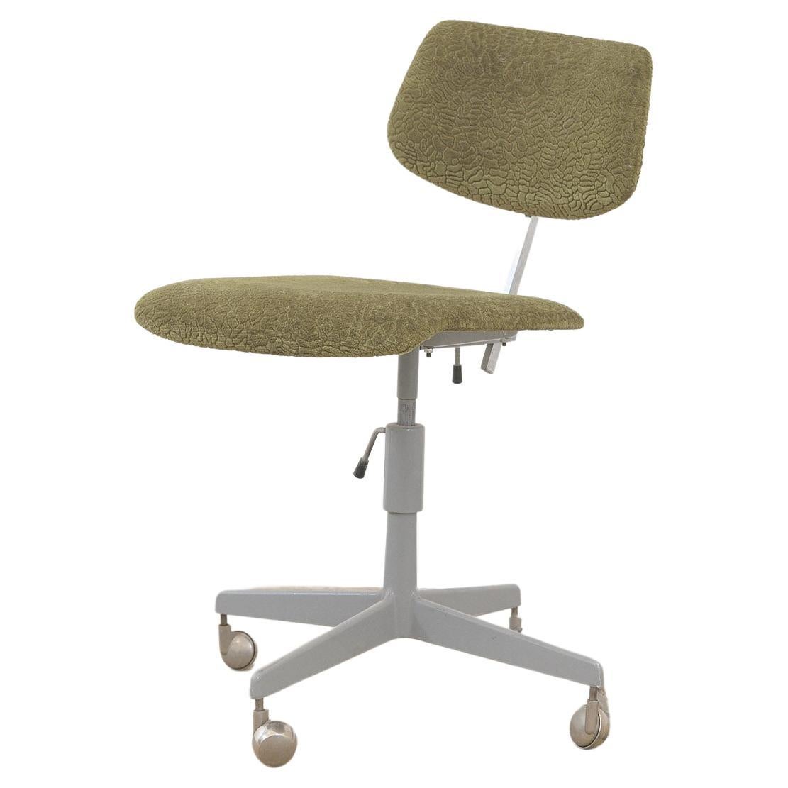  Midcentury Industrial swivel work desk chair by Kovona, 1950´s