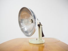 Industrielle Tisch- oder Handleuchte aus der Mitte des Jahrhunderts, Tschechoslowakei, 1960er Jahre