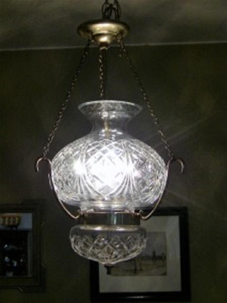 Midcentury Irish Waterford Crystal Traditional Style Chandelier In Good Condition In Dallas, TX