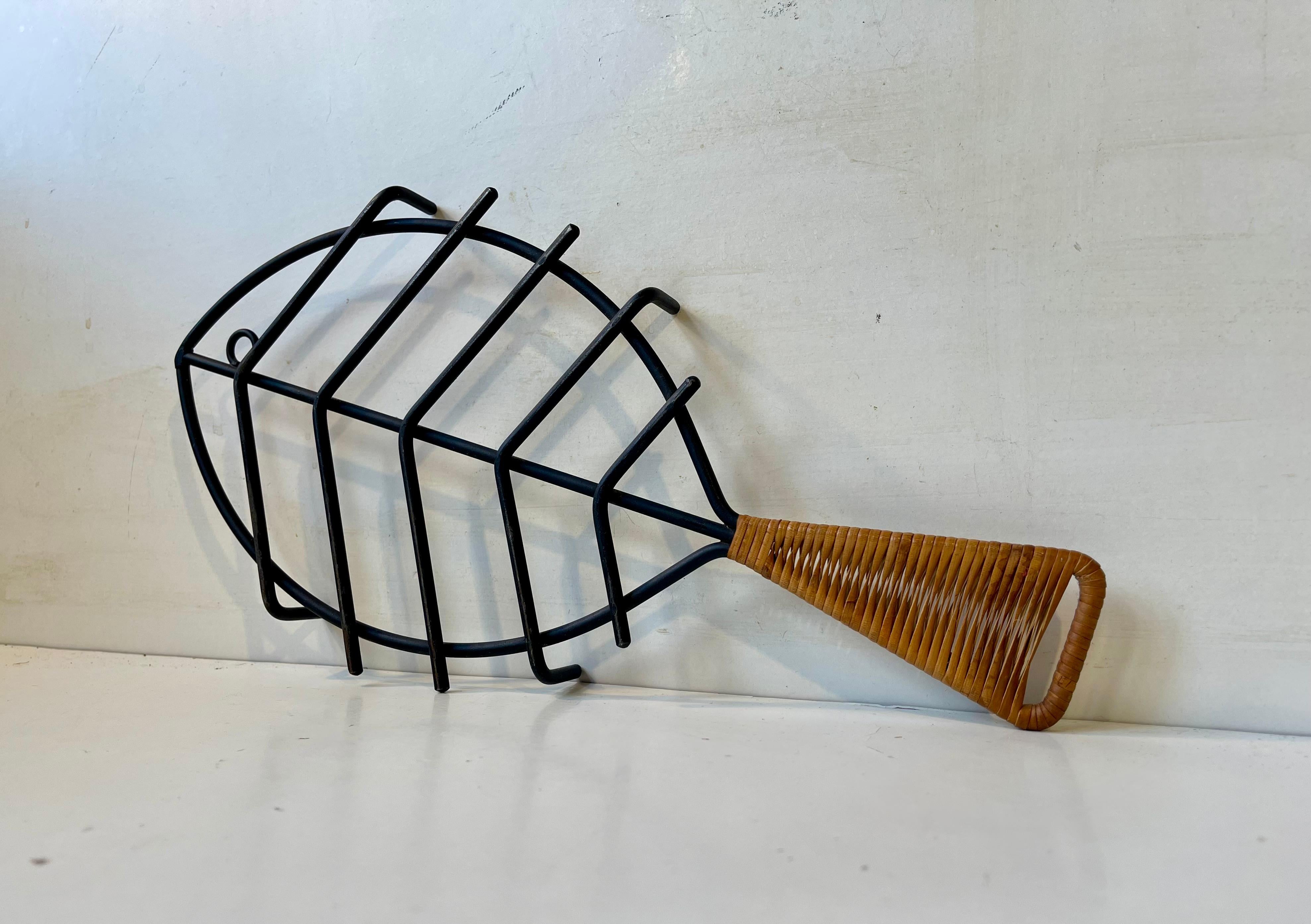 Danish Midcentury Iron & Rattan Trivet Fish by Laurids Lonborg, 1960s For Sale
