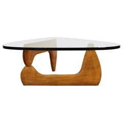 Midcentury Isamu Noguchi Sculpture Coffee Table produced by Herman Miller