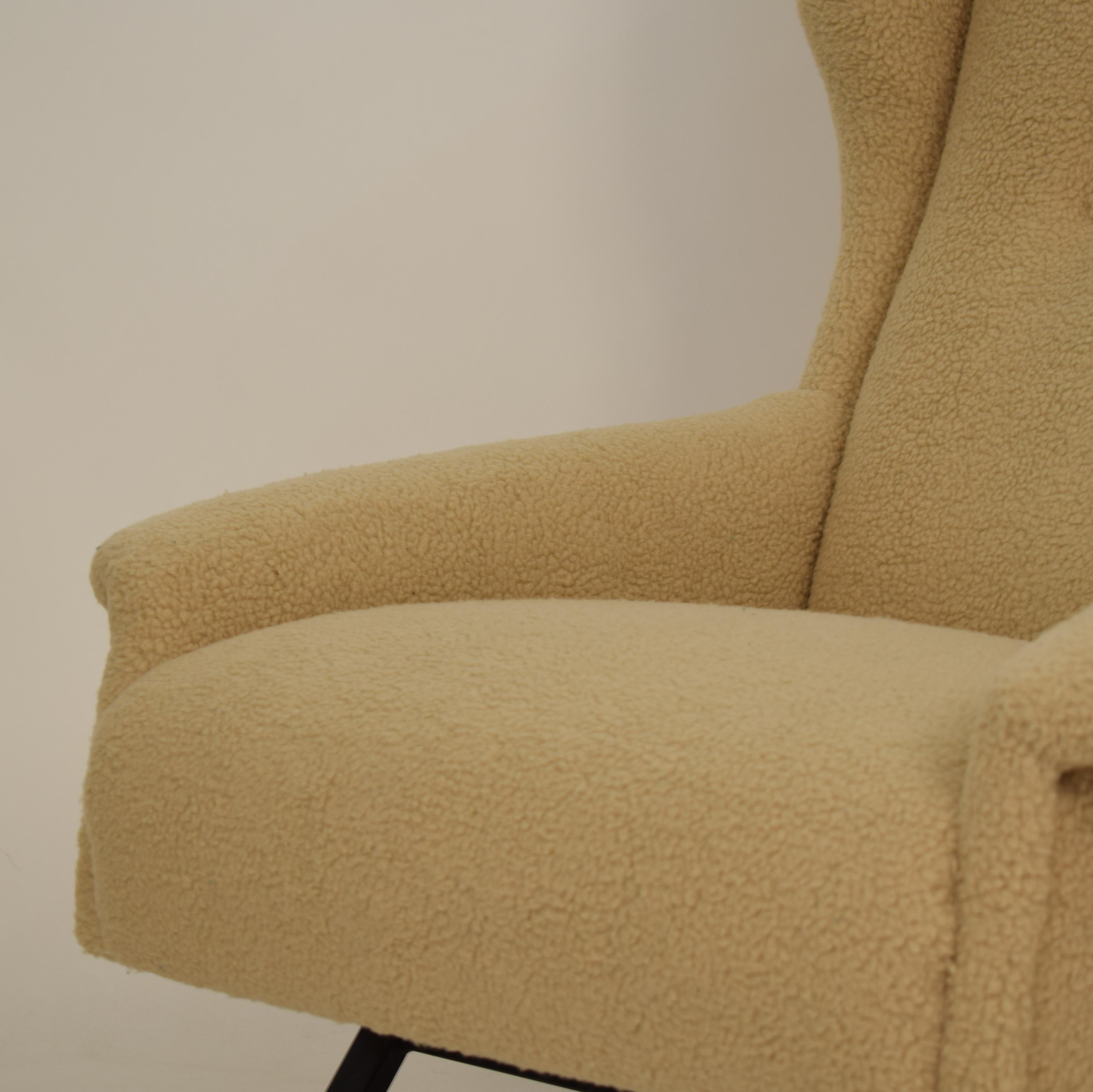 Midcentury Italian Armchair Lounge Chair in Beige Sandy Sheep Wool Fabric, 1950 4