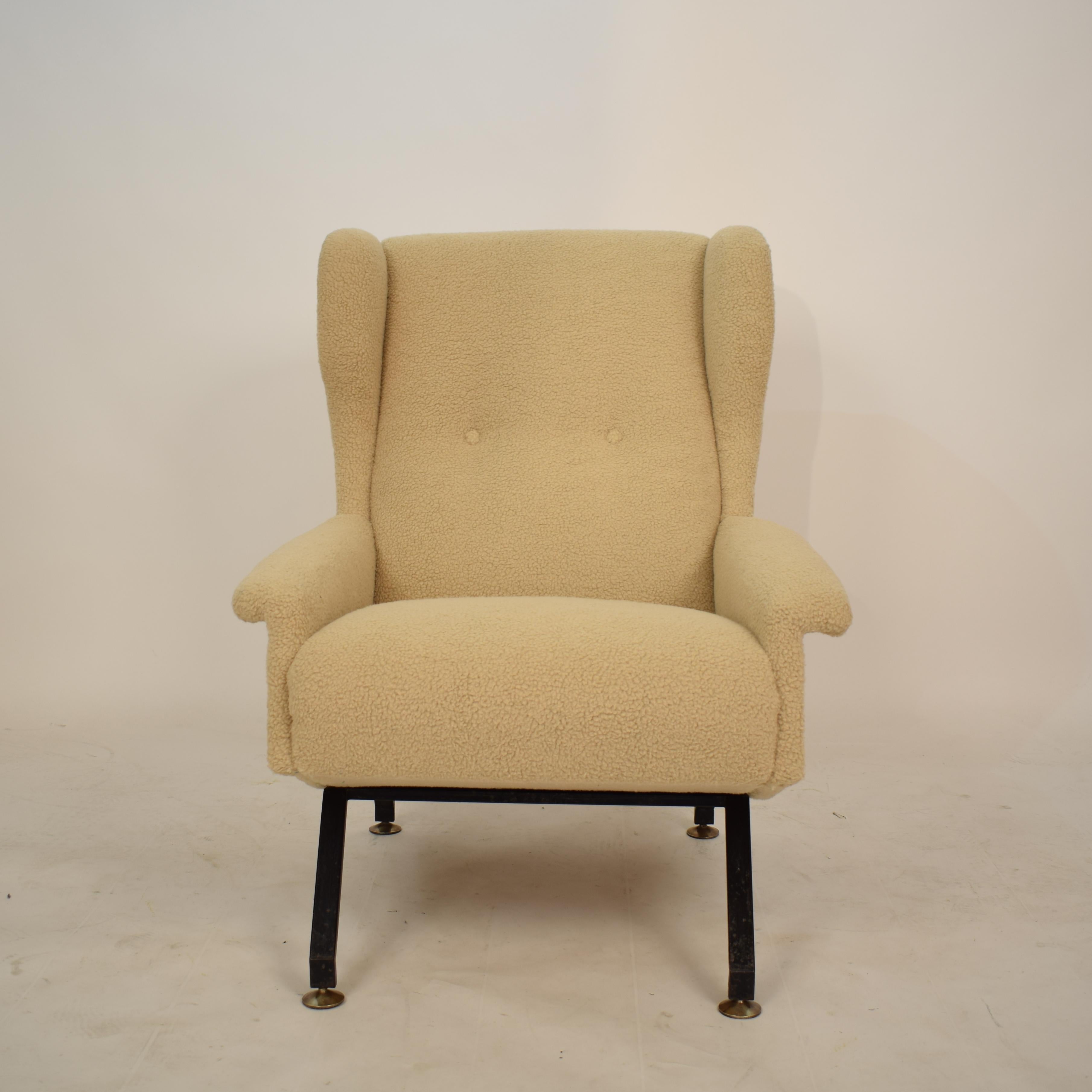 Metal Midcentury Italian Armchair Lounge Chair in Beige Sandy Sheep Wool Fabric, 1950