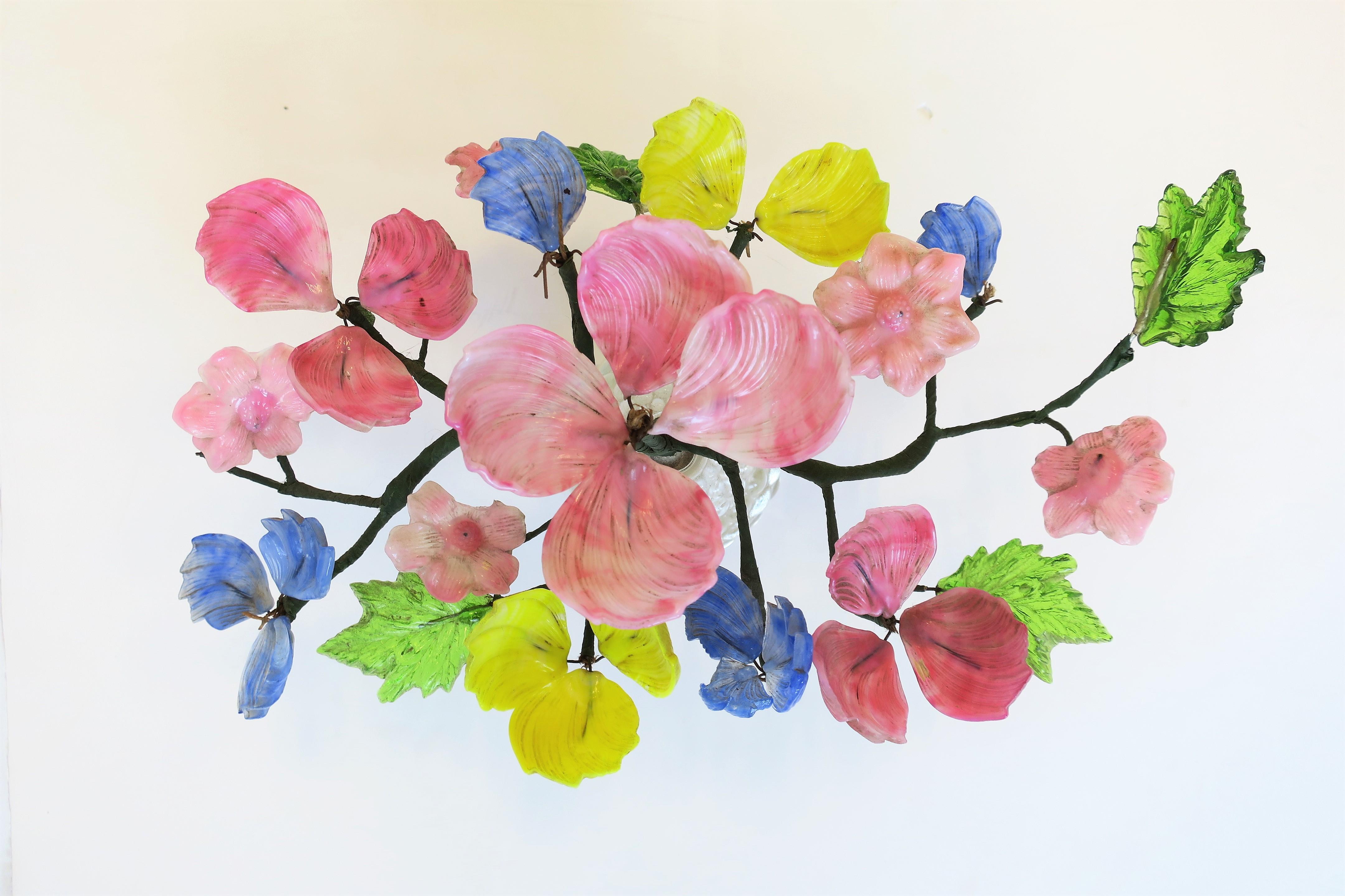 Midcentury Italian Art Glass Floral Arrangment Sculpture Piece In Fair Condition In New York, NY