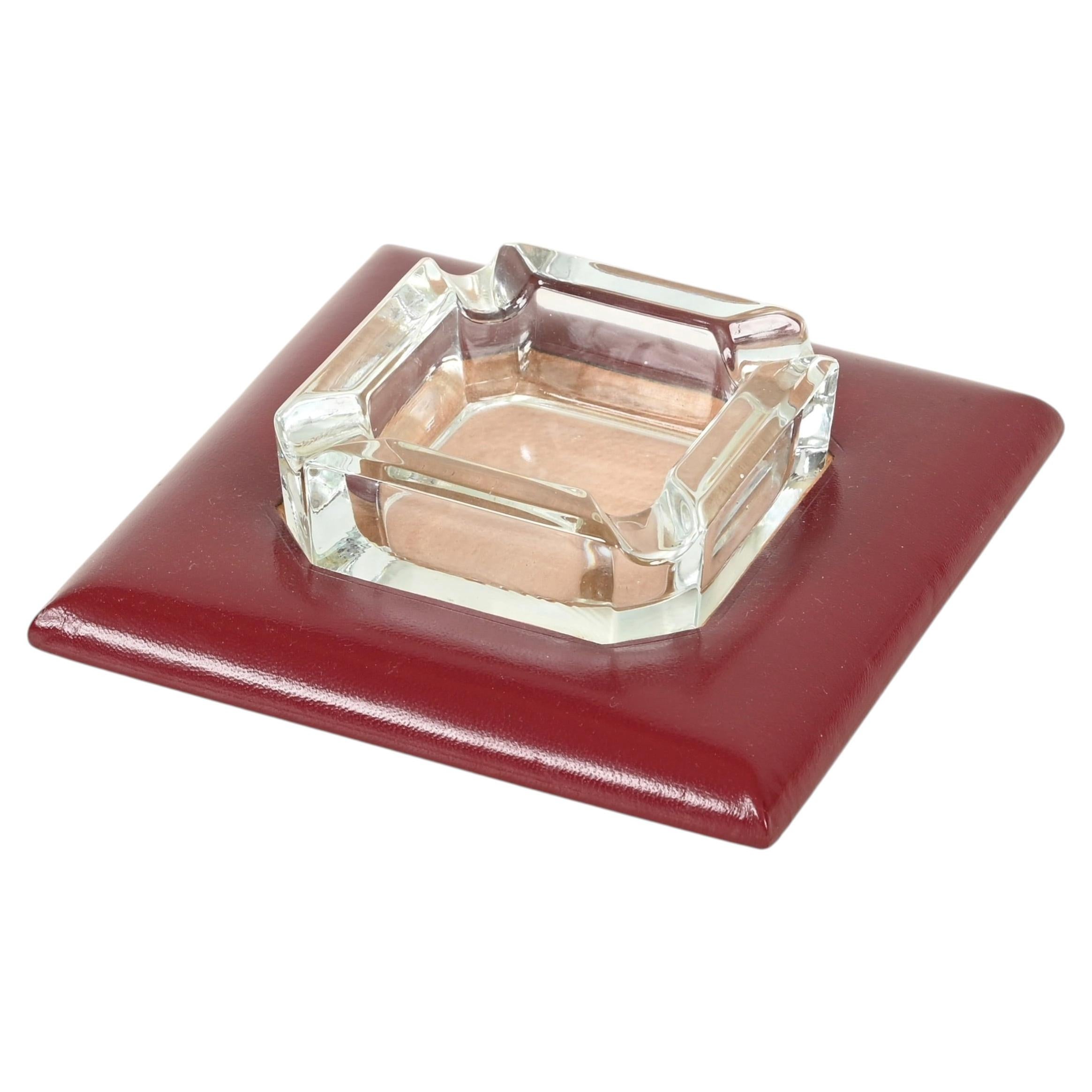 Midcentury Italian Ashtray in Wine-Red Leather and Crystal, Italy 1970s