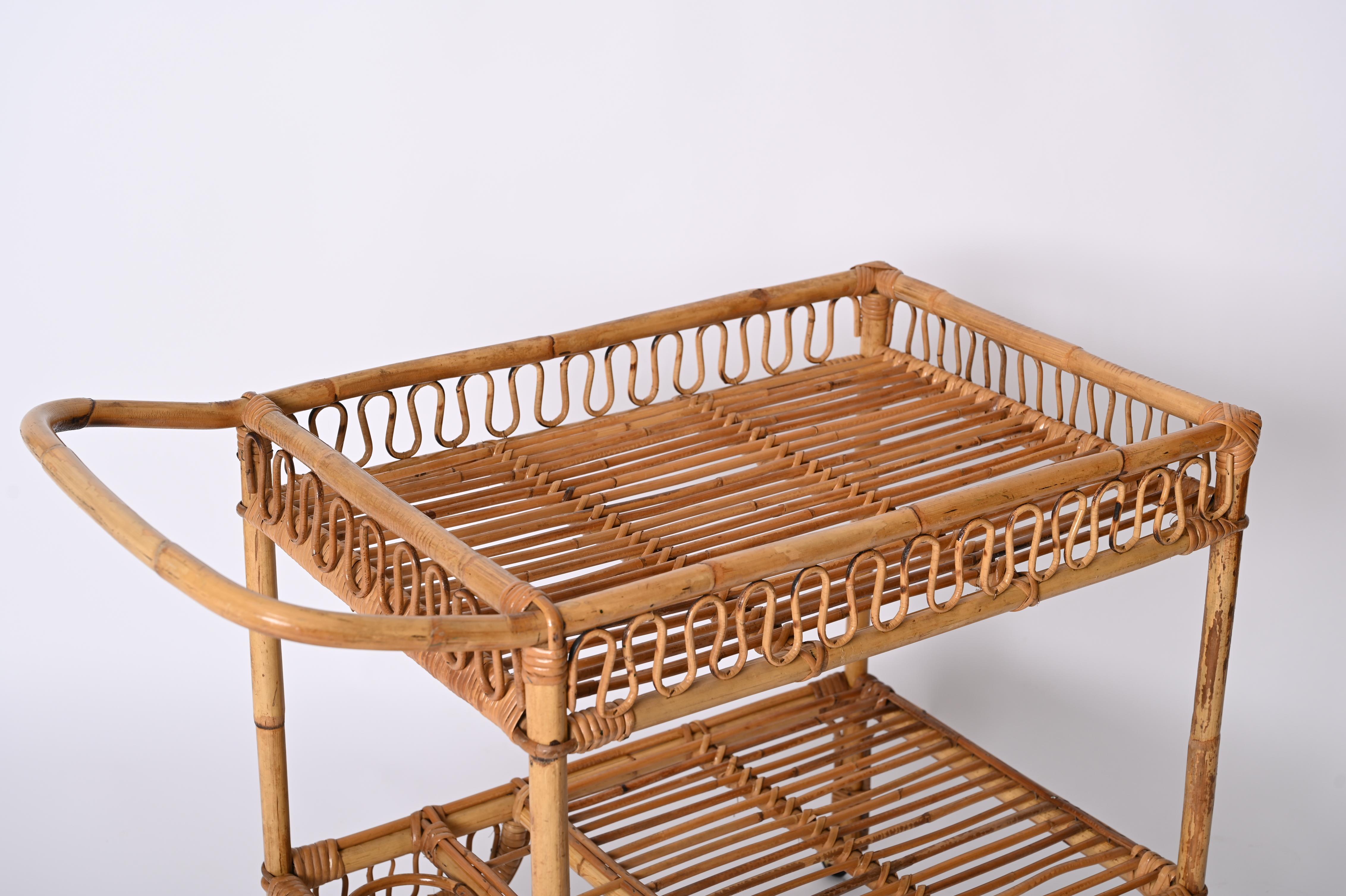 Hand-Crafted Midcentury Italian Bamboo and Rattan Rectangular Serving Bar Cart Trolley, 1960s