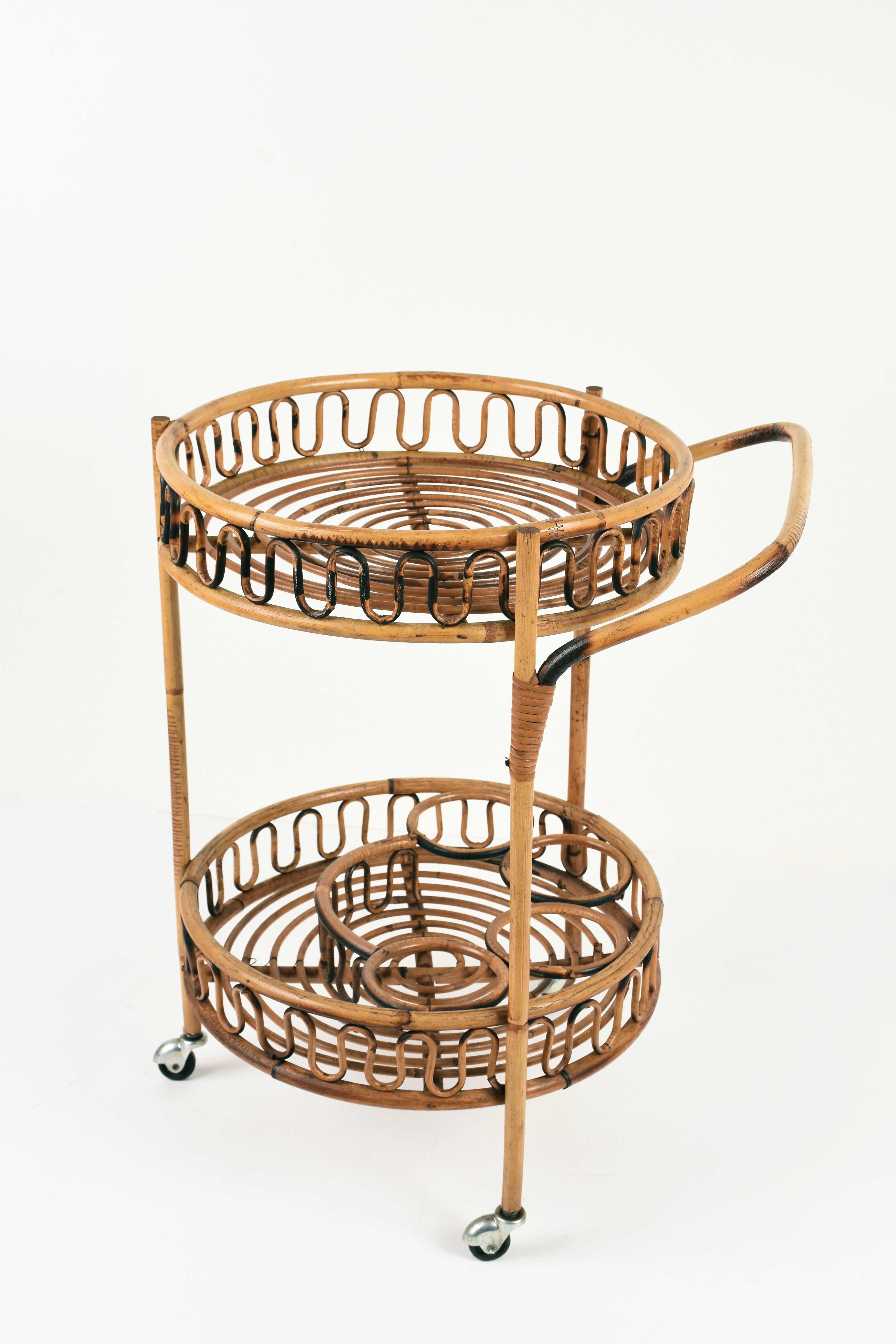 Midcentury Italian Bamboo and Rattan Round Serving Bar Cart Side Table, 1960s 1