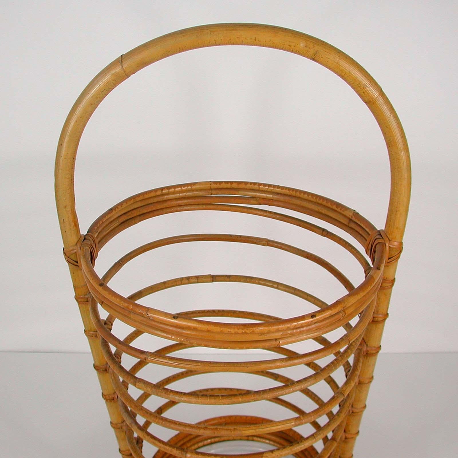 Midcentury Italian Bamboo Umbrella Stand, 1960s In Good Condition For Sale In NUEMBRECHT, NRW