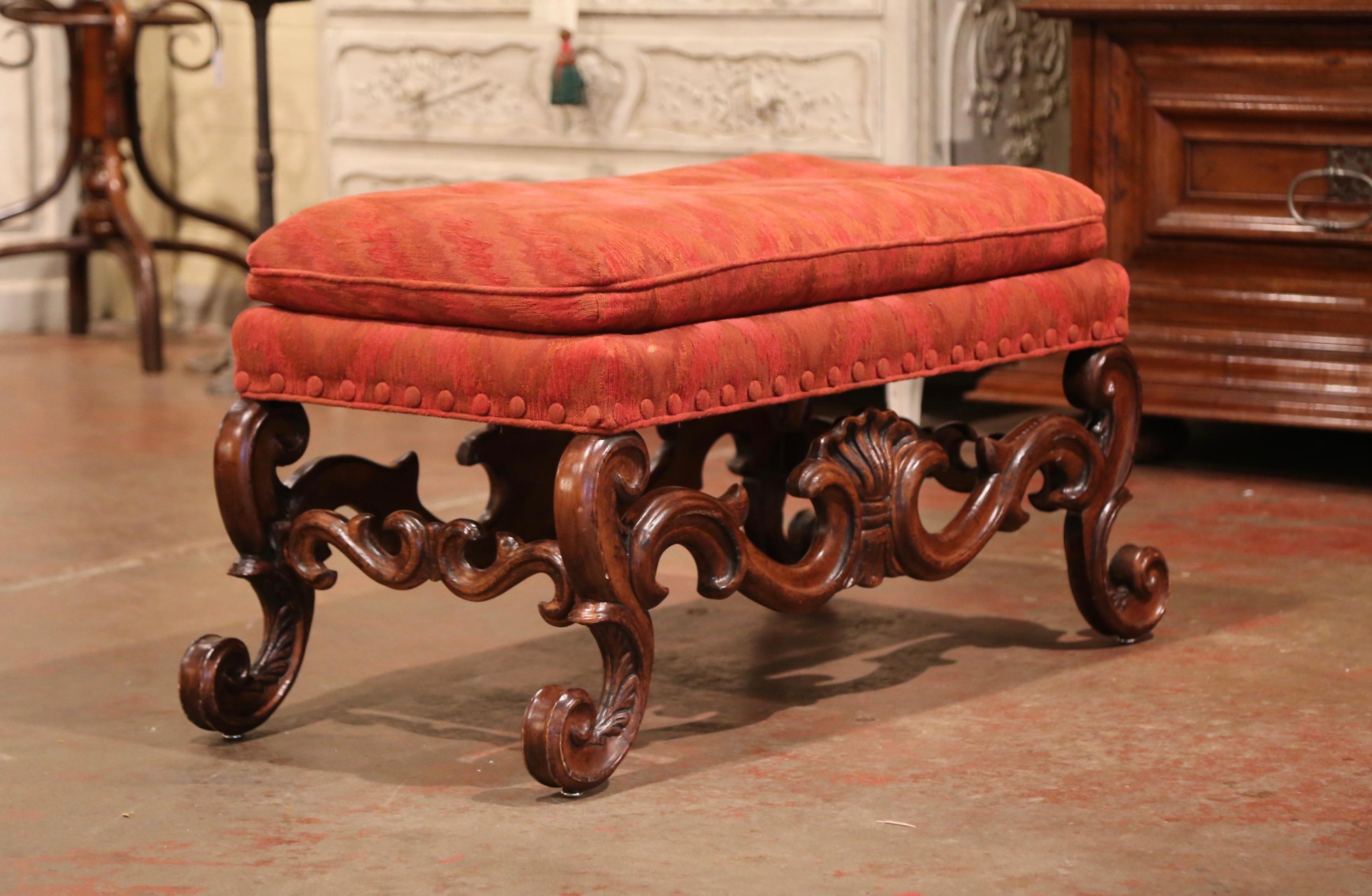 Midcentury Italian Baroque Carved Walnut Ottoman Bench with Red Velvet Uphostery In Excellent Condition In Dallas, TX