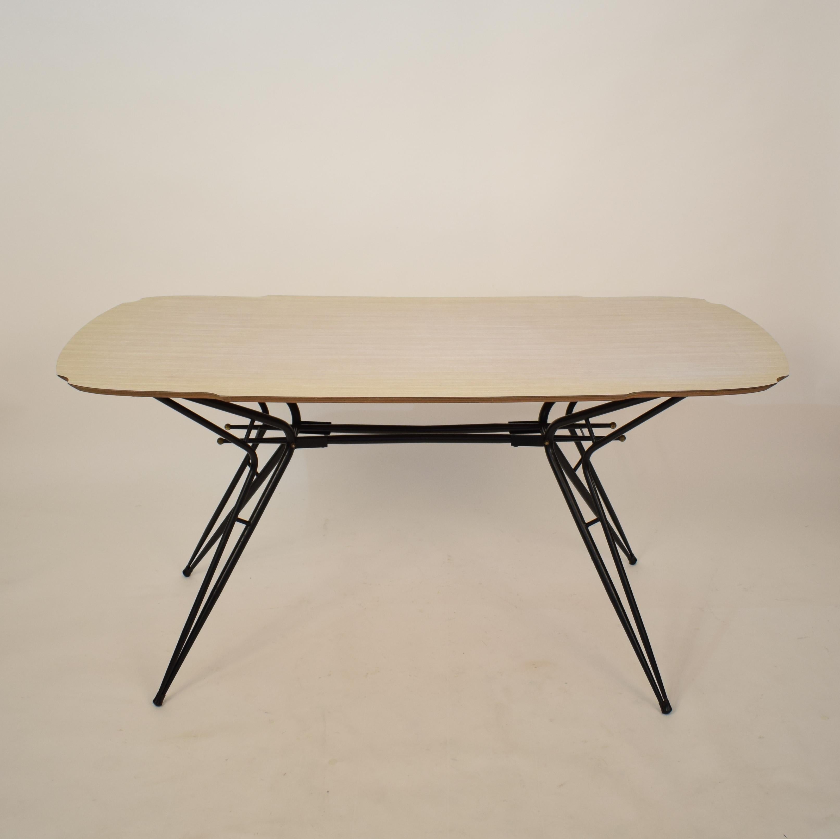 Midcentury Italian Black and White Dining Table Attributed to Ico Parisi, 1958 In Good Condition For Sale In Berlin, DE