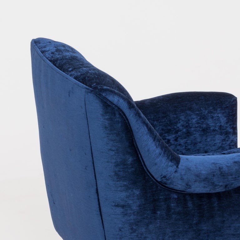 Midcentury Italian Blue Velvet Armchairs, Set of Two For Sale at 1stDibs