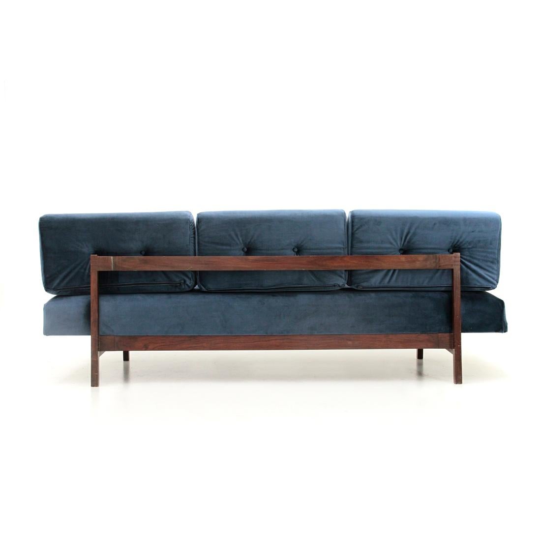 Mid-20th Century Midcentury Italian Blue Velvet Sofa Model 872 by Gianfranco Frattini for Cassin