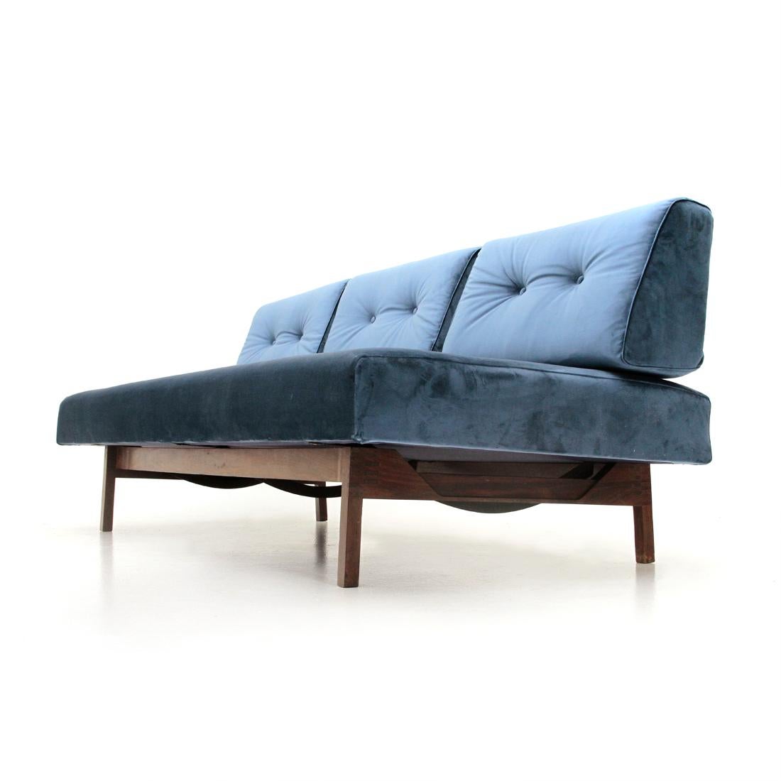 Midcentury Italian Blue Velvet Sofa Model 872 by Gianfranco Frattini for Cassin 1