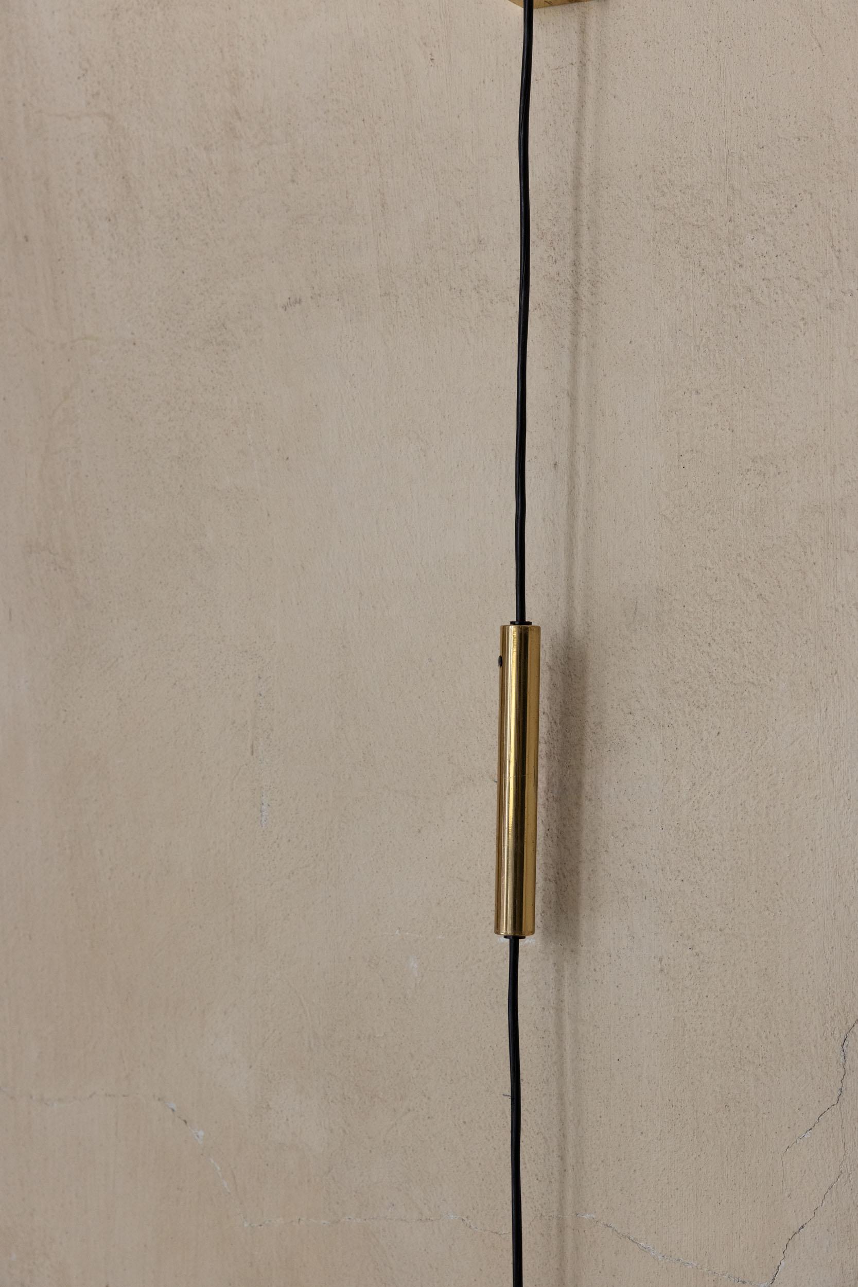 Midcentury italian brass adjustable wall light For Sale 4