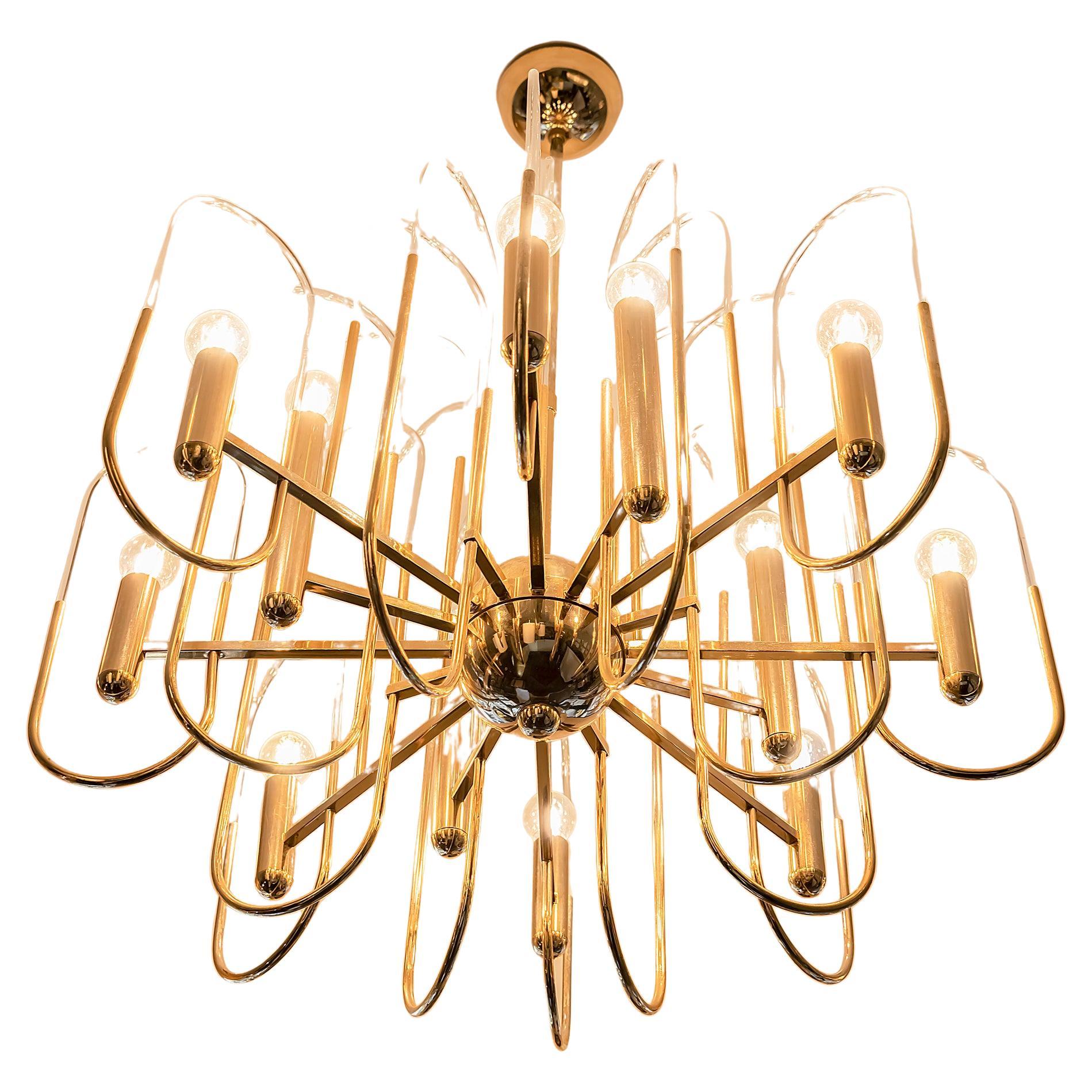 Midcentury Italian Brass and Glass Chandelier by Sciolari For Sale