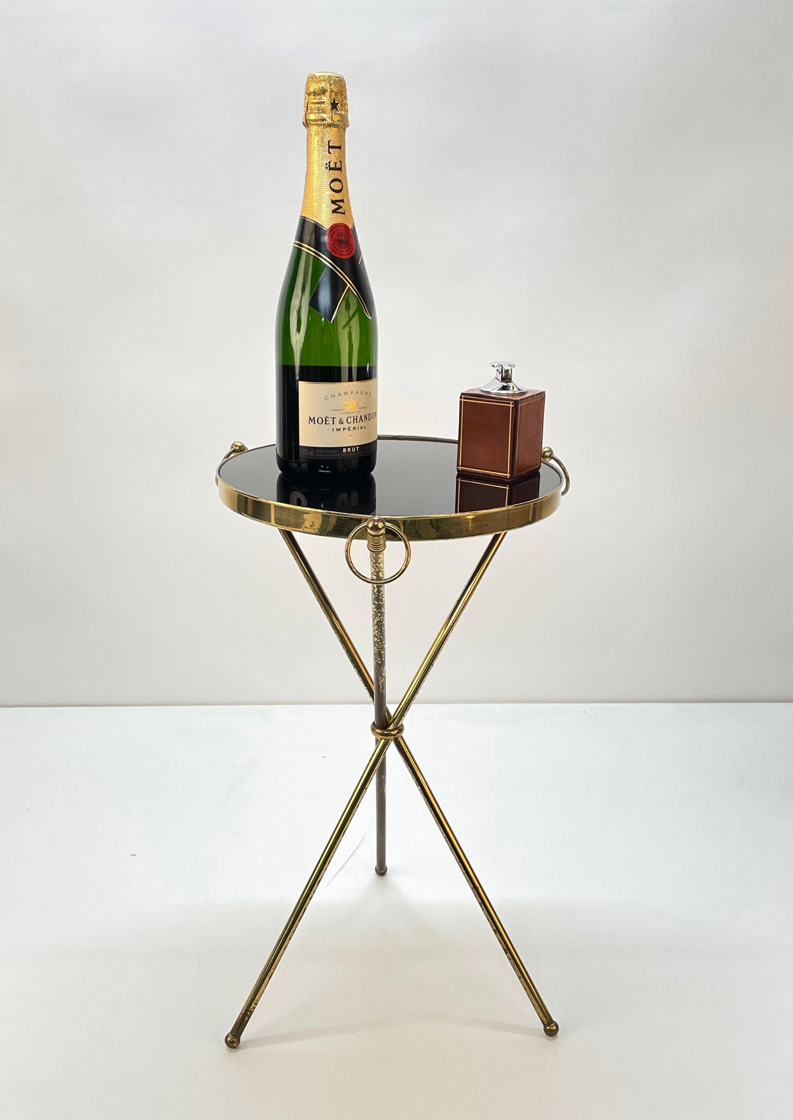 Midcentury Italian Brass and Glass Round Side Table with Tripod Structure, 1950s 7