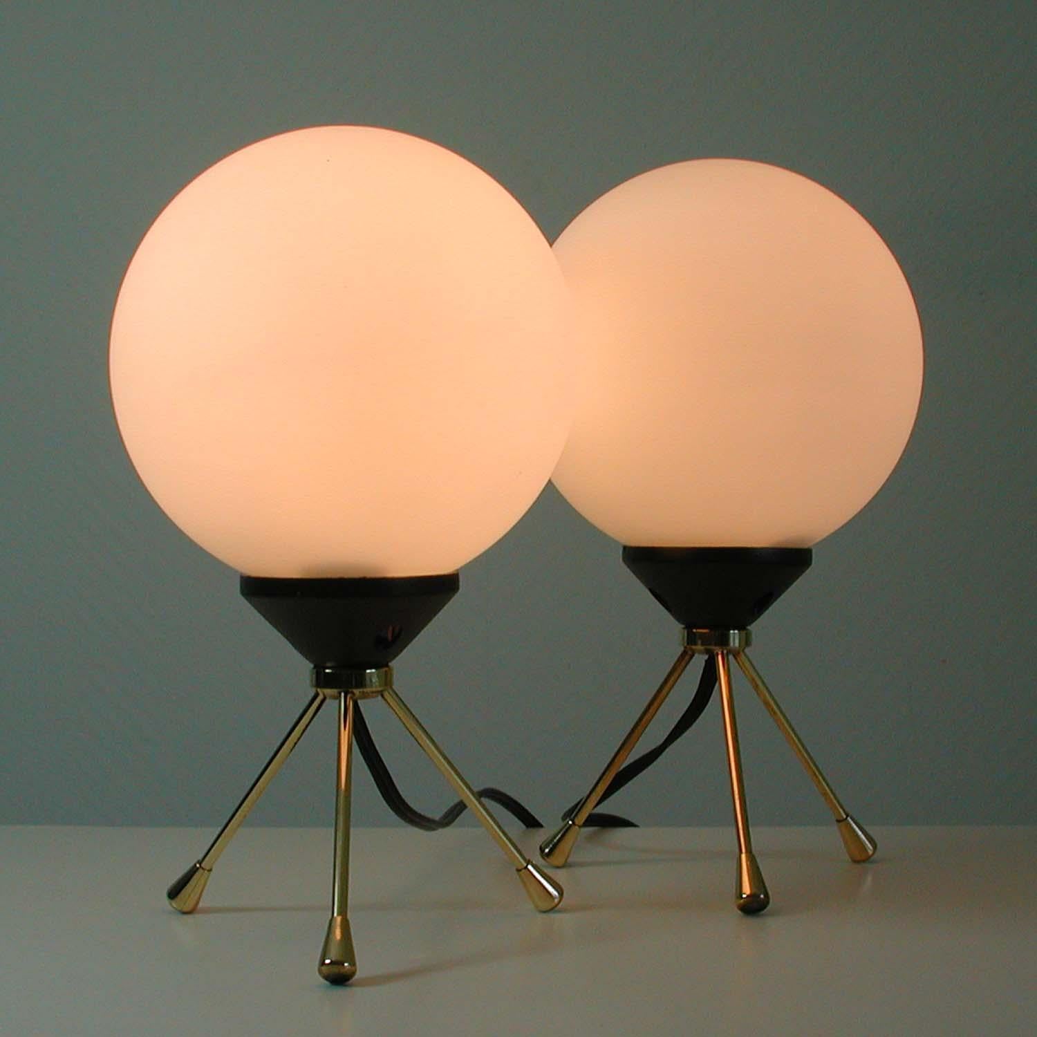 Midcentury Italian Brass and Opal Sputnik Table Lamps, Set of 2, 1950s 5