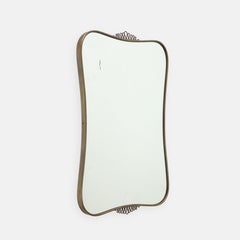 Miroir mural à volutes en laiton dans le style de Gio Ponti, Italie du milieu du siècle, années 1950