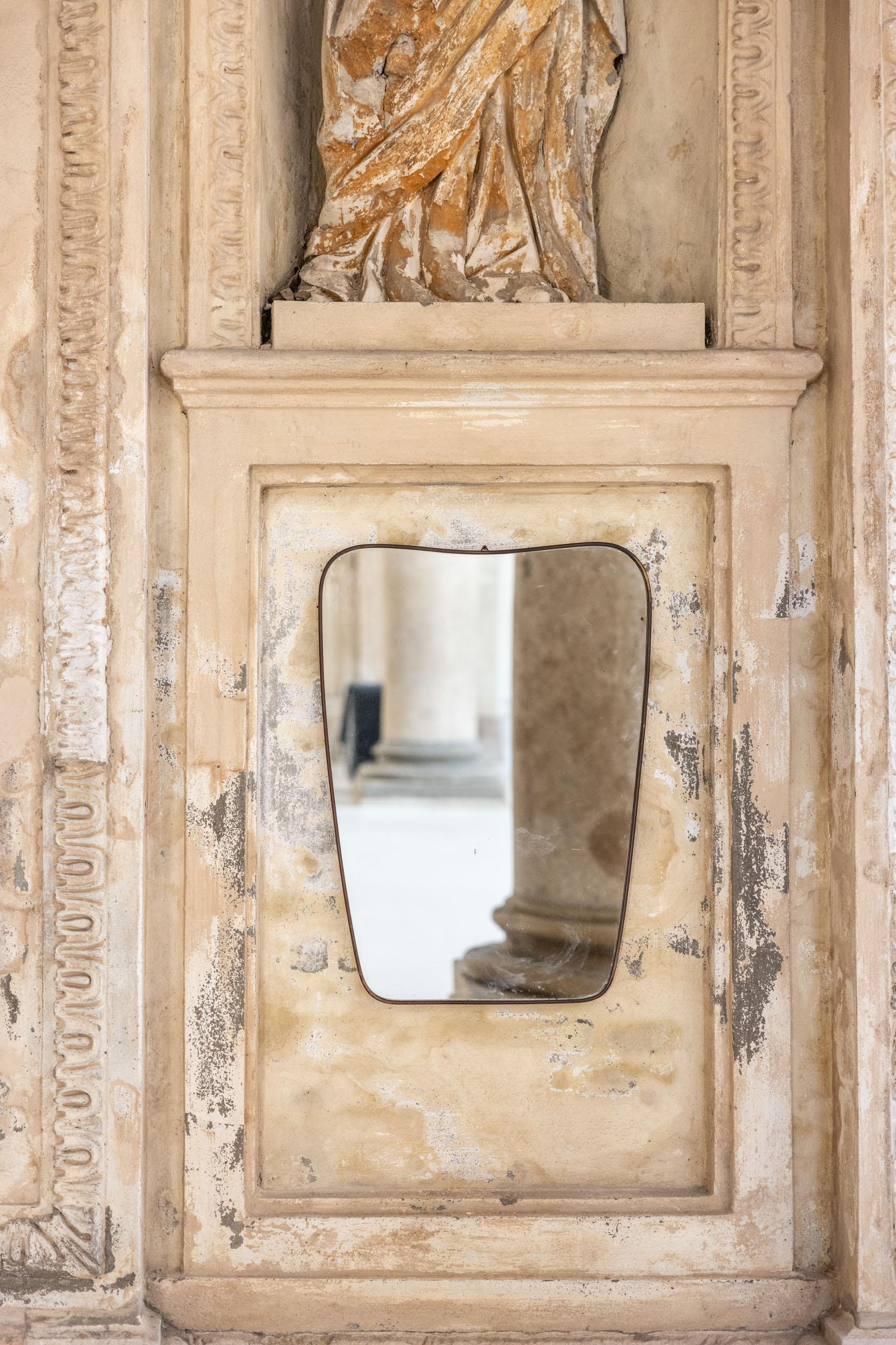 Mid-Century Modern Miroir mural italien du milieu du siècle dernier attribué à Gio Ponti, Italie 1950 en vente