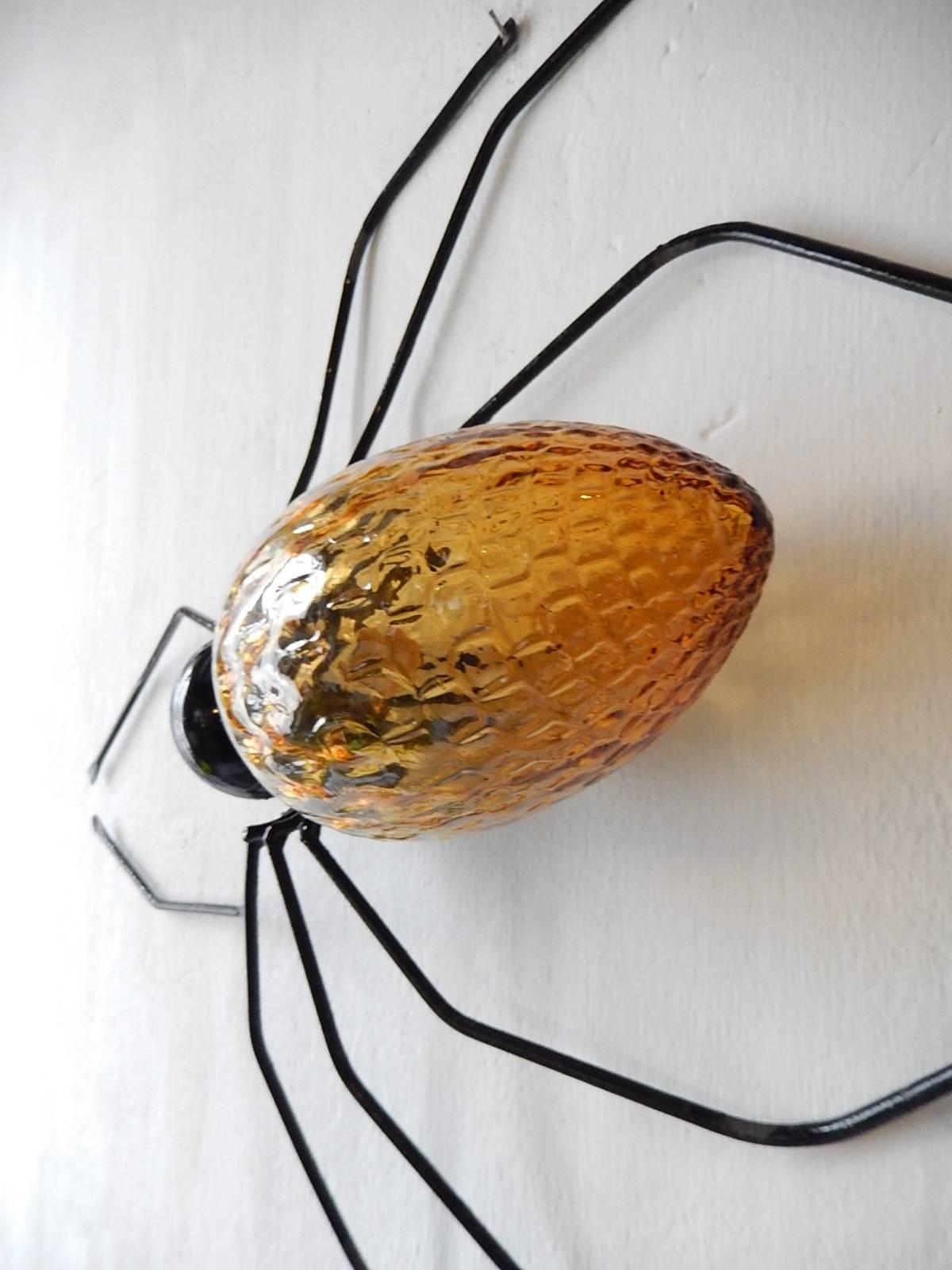 Midcentury Italian Brutalist Spider Amber Glass Body Sconce For Sale 5