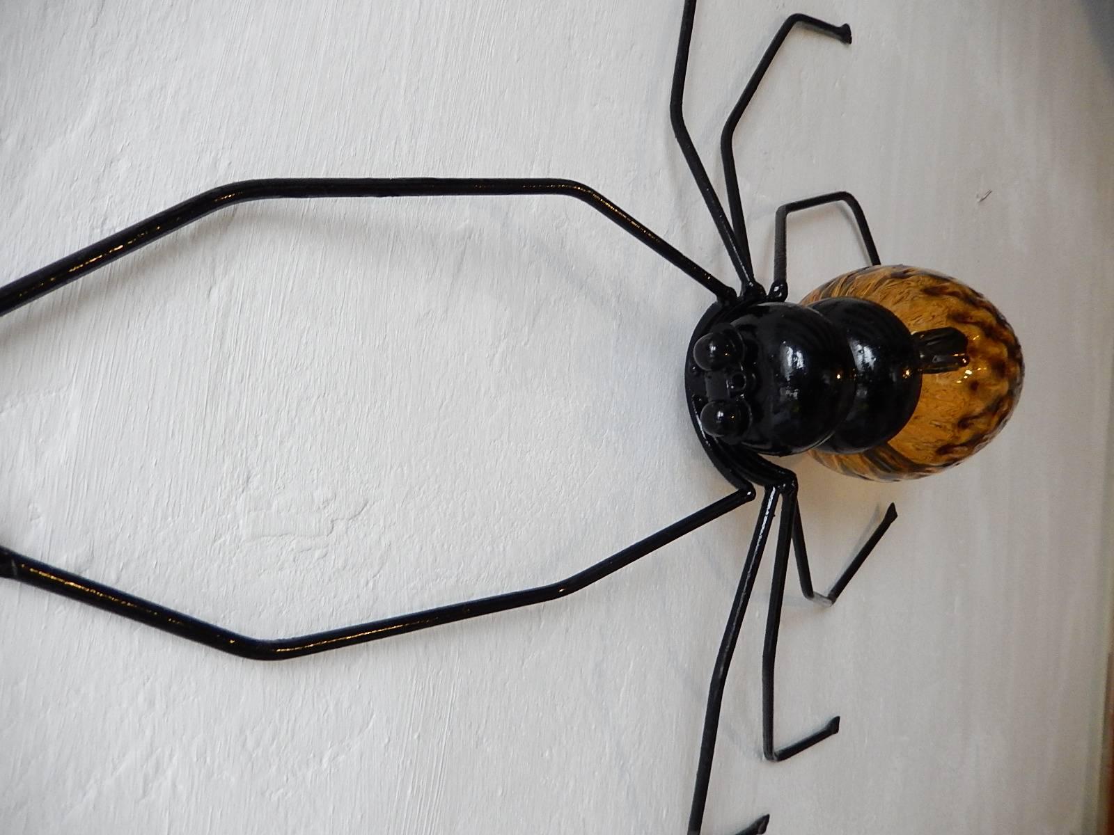 Midcentury Italian Brutalist Spider Amber Glass Body Sconce For Sale 4