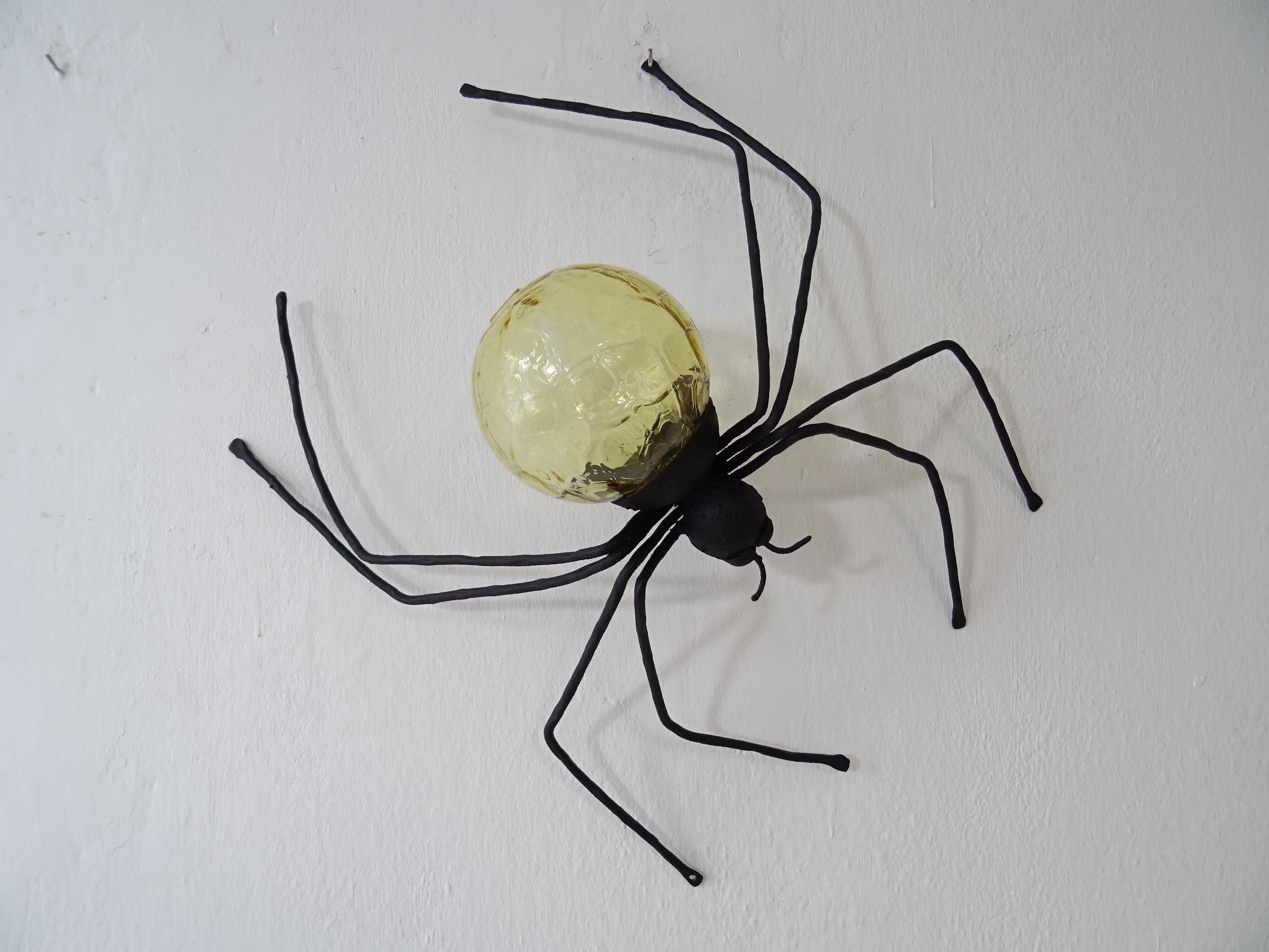 spider with yellow body