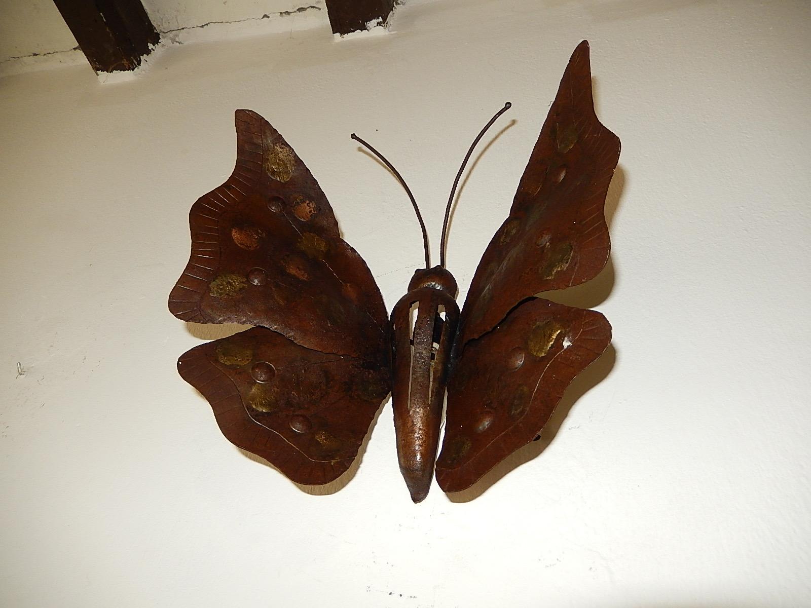 Early 20th Century Alessandro Mazzucotelli Italian Brutalist Wrought Iron Rare Butterfly Sconce For Sale
