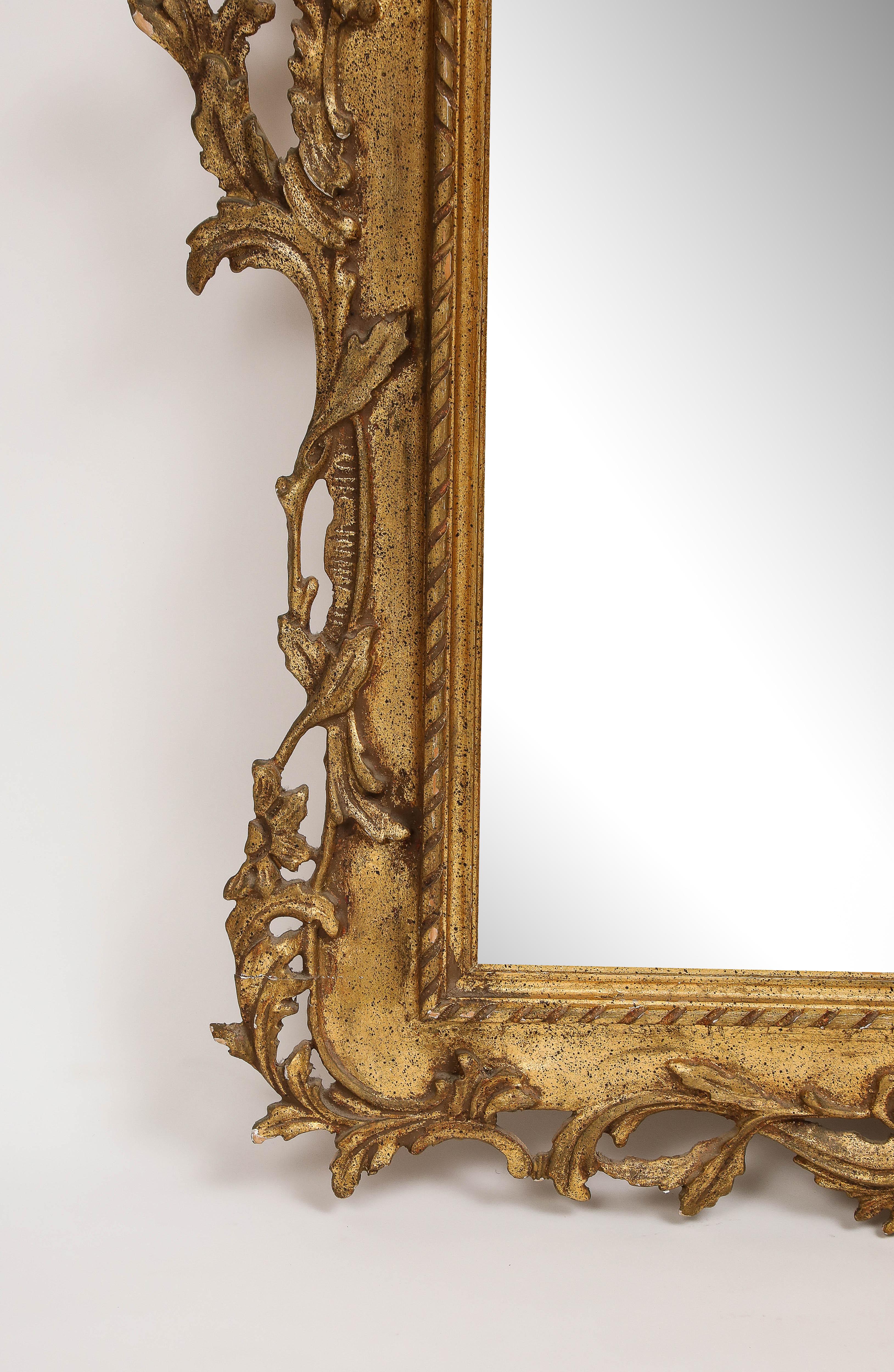 Midcentury Italienisch geschnitzt Rokoko-Stil Giltwood-Spiegel  im Angebot 4