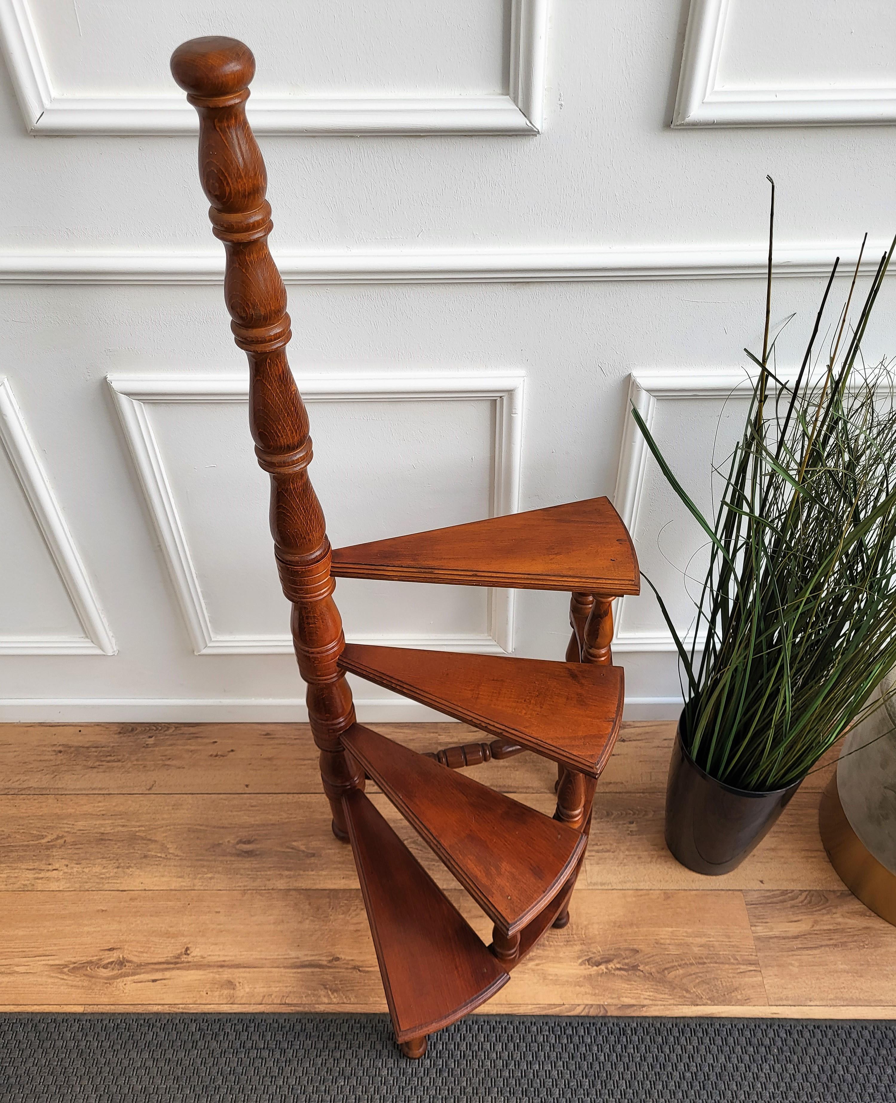 Hand-Carved Midcentury Italian Carved Walnut Wood Spiral 4-Step Library Ladder
