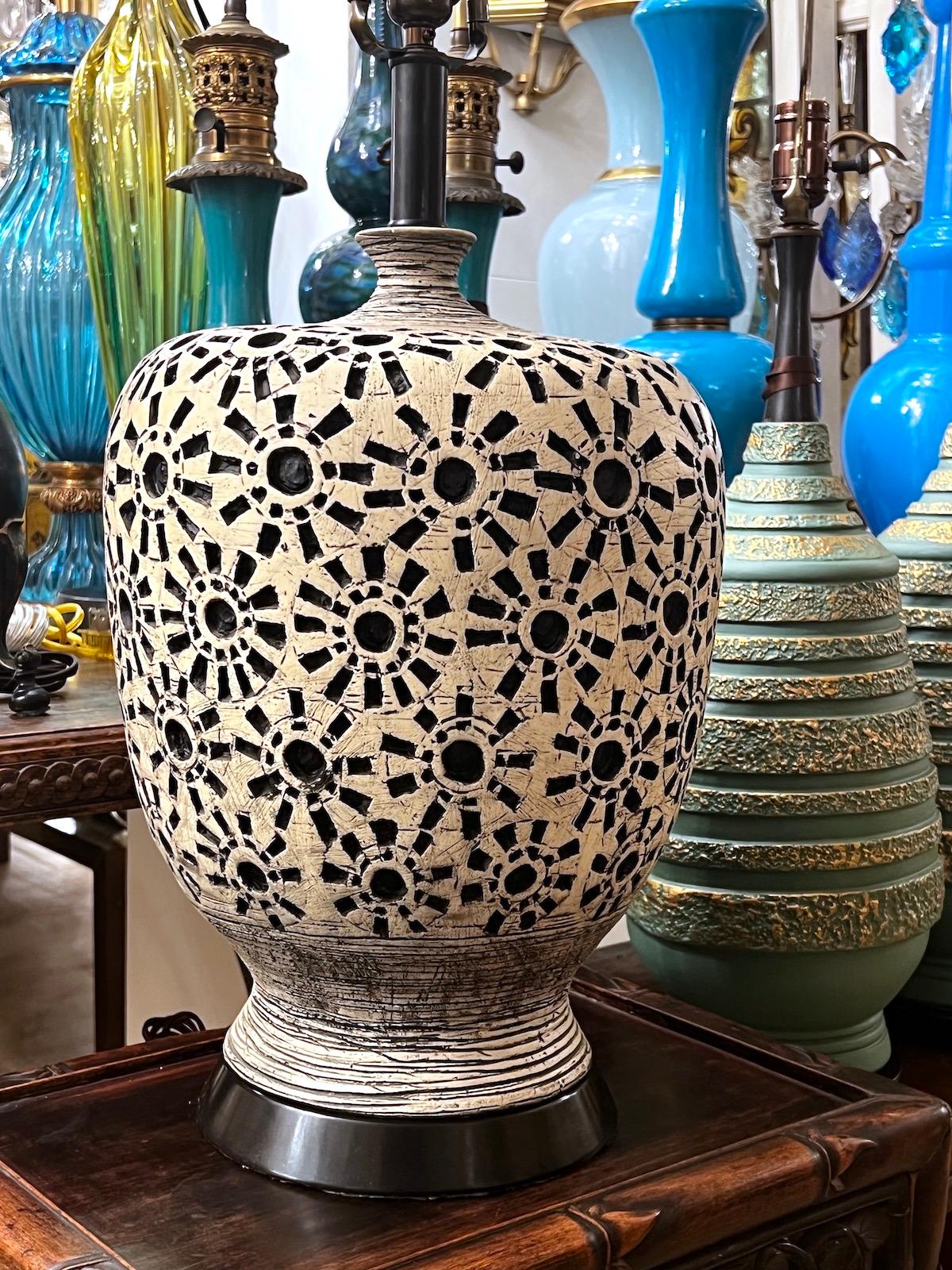 Midcentury Italian Ceramic Lamp For Sale 1
