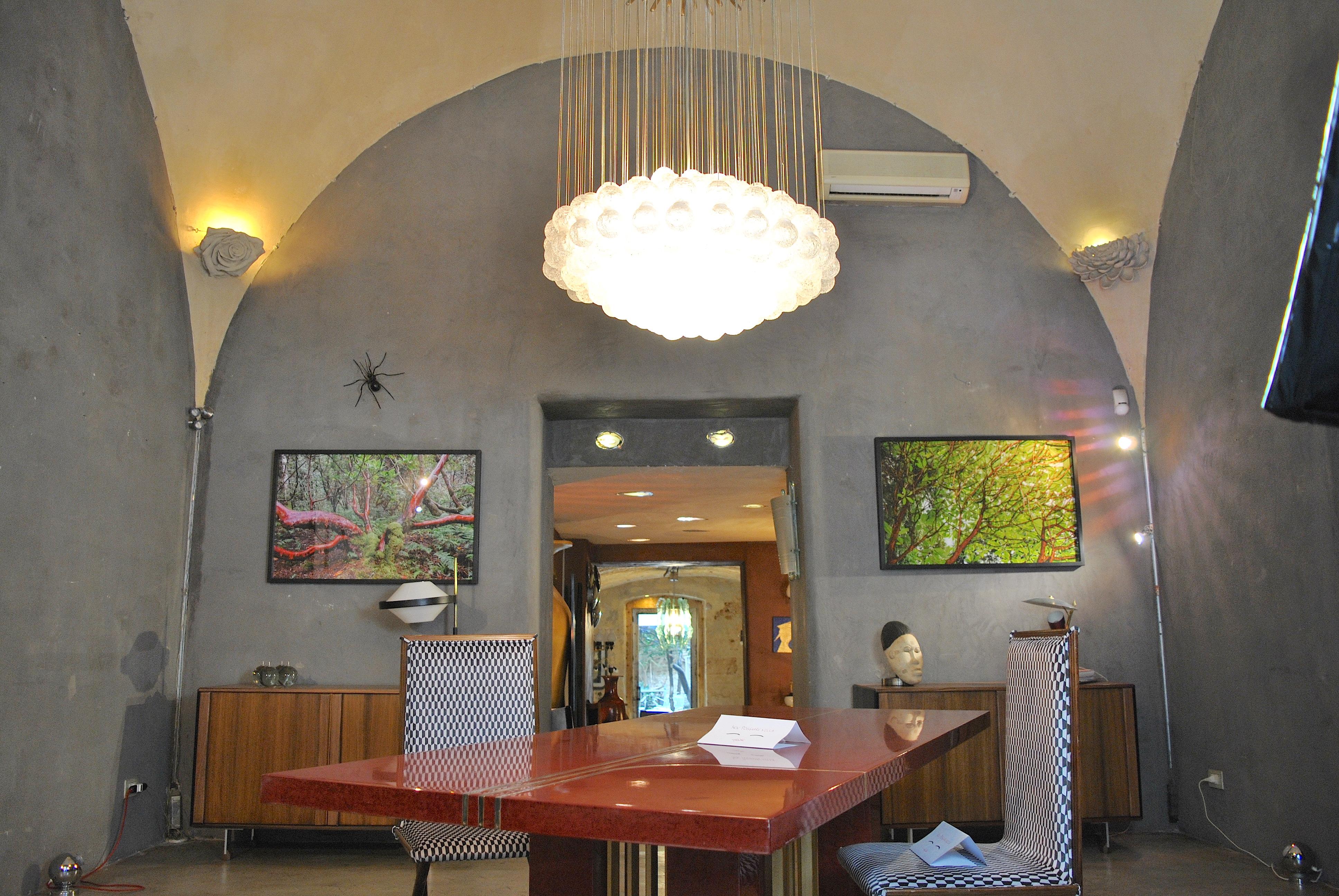 Midcentury Italian Chandelier After Zeroquattro in Brass and Murano Glass Bubble 8