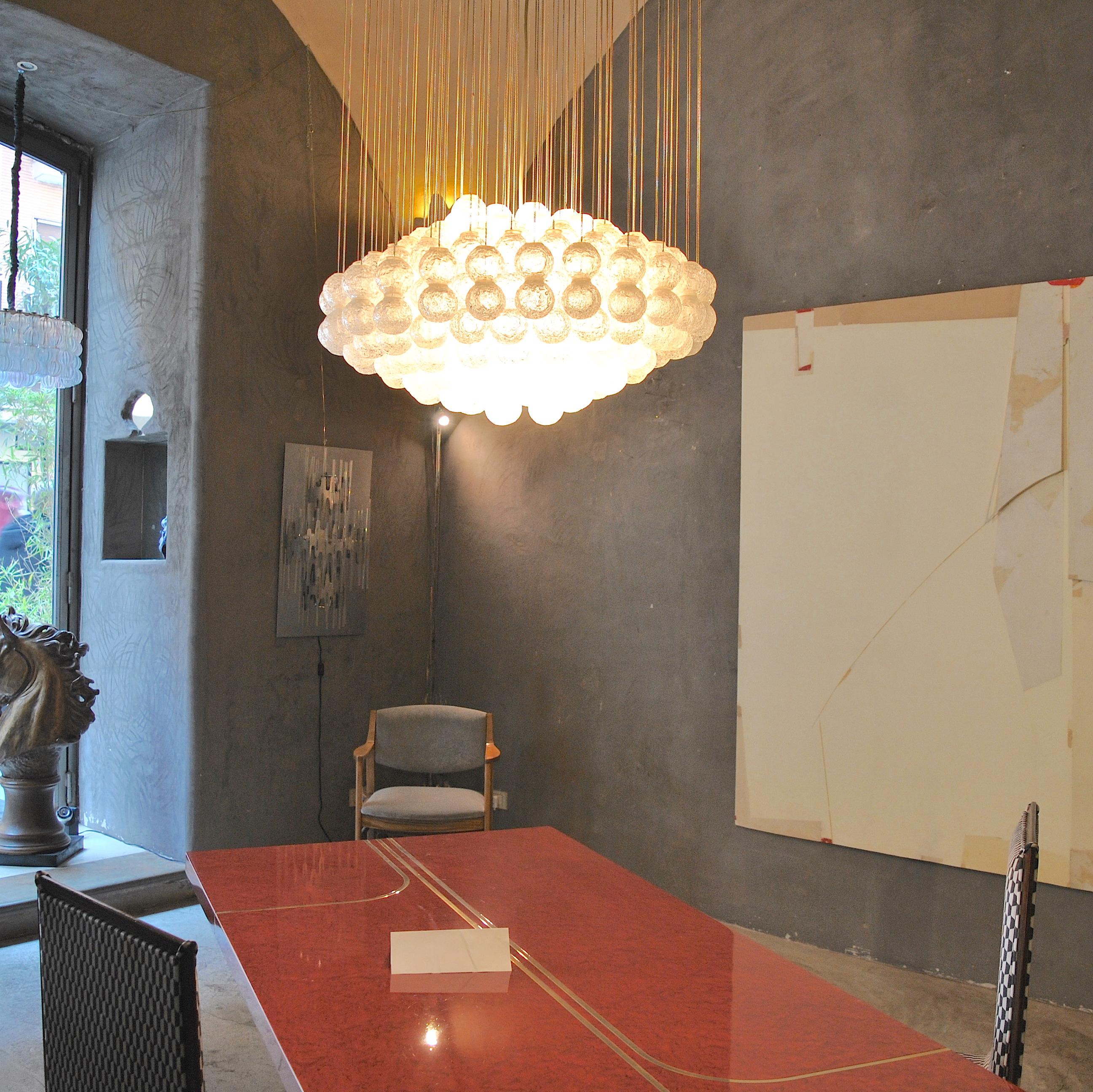 Midcentury Italian Chandelier After Zeroquattro in Brass and Murano Glass Bubble 9