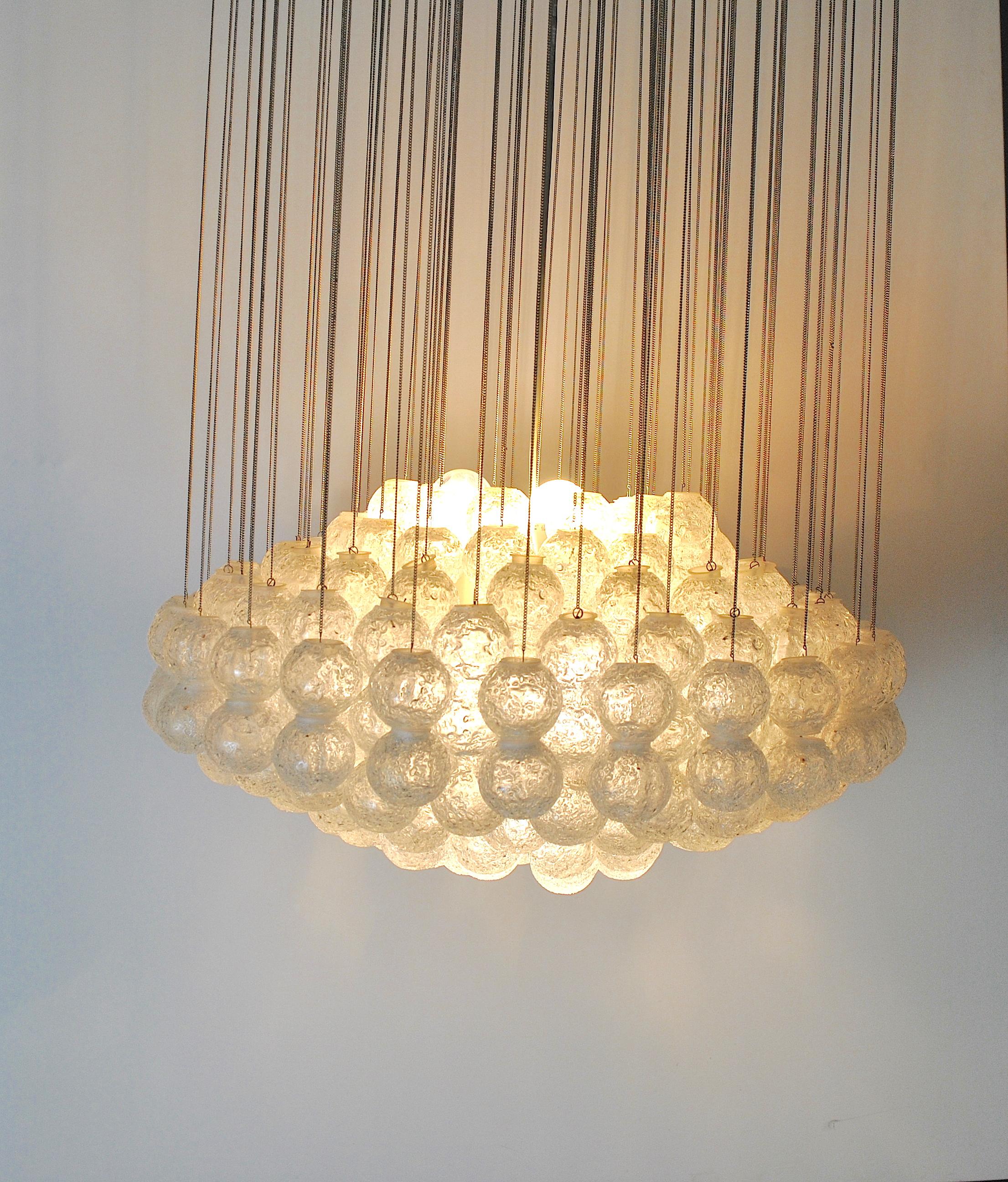 Midcentury Italian Chandelier After Zeroquattro in Brass and Murano Glass Bubble 2