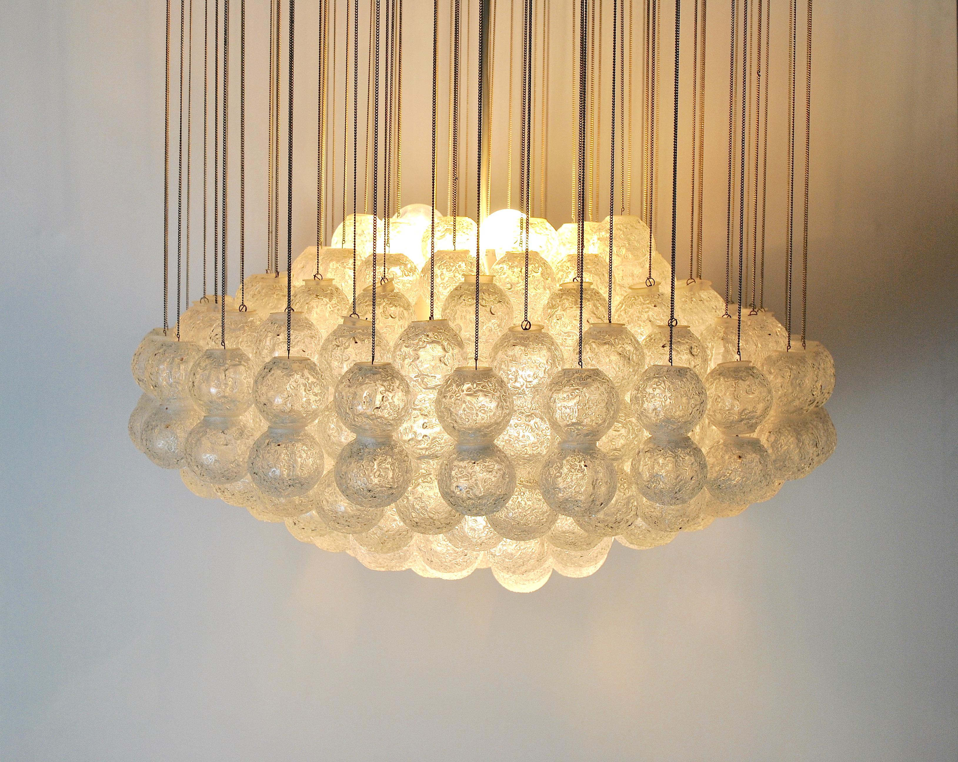 Midcentury Italian Chandelier After Zeroquattro in Brass and Murano Glass Bubble 3