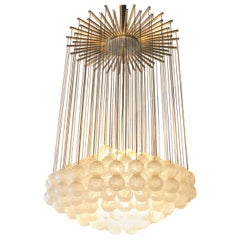 Midcentury Italian Chandelier After Zeroquattro in Brass and Murano Glass Bubble