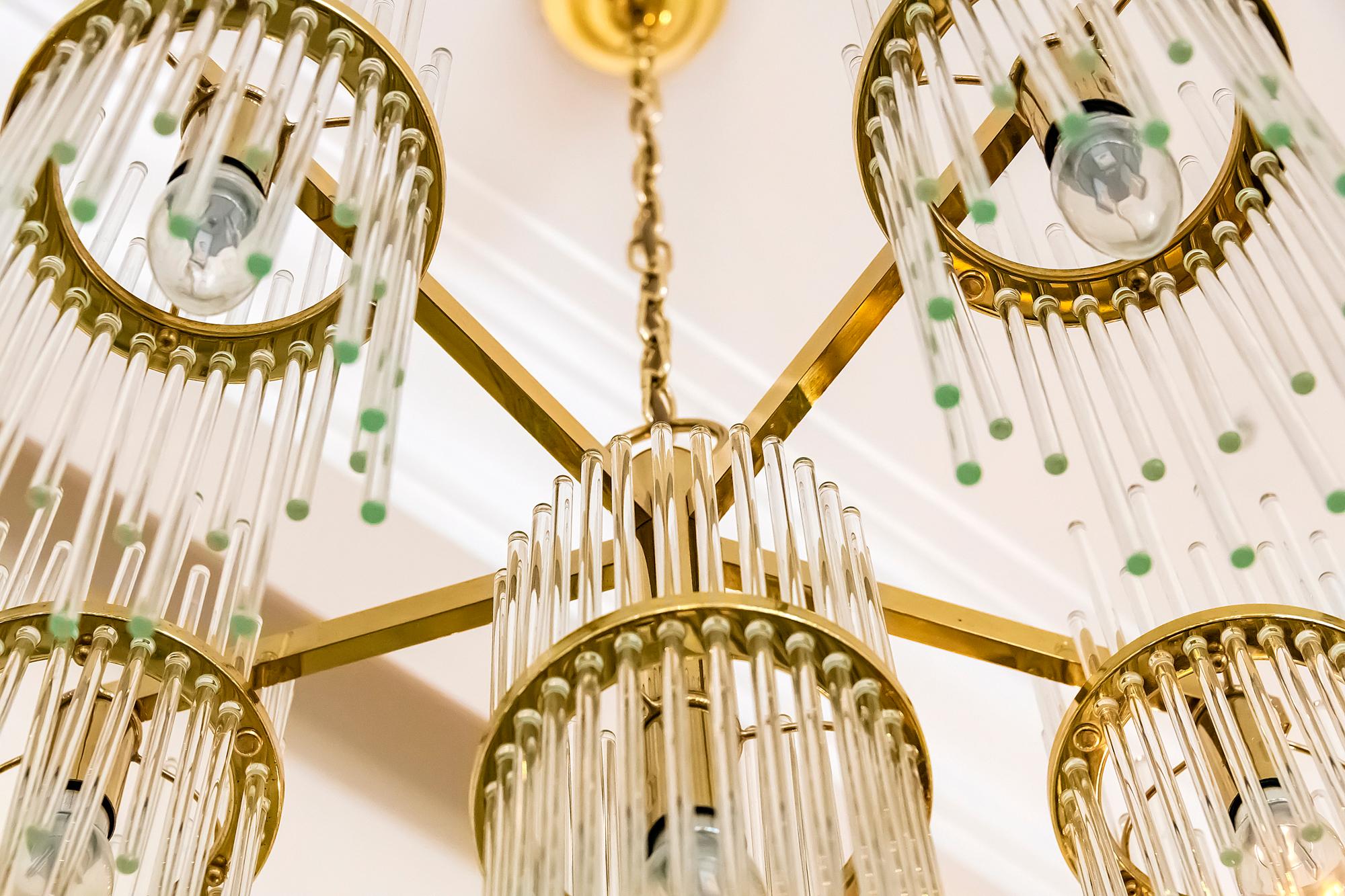 Midcentury Italian Chandelier by Sciolari, circa 1960 In Excellent Condition In Vilnius, LT