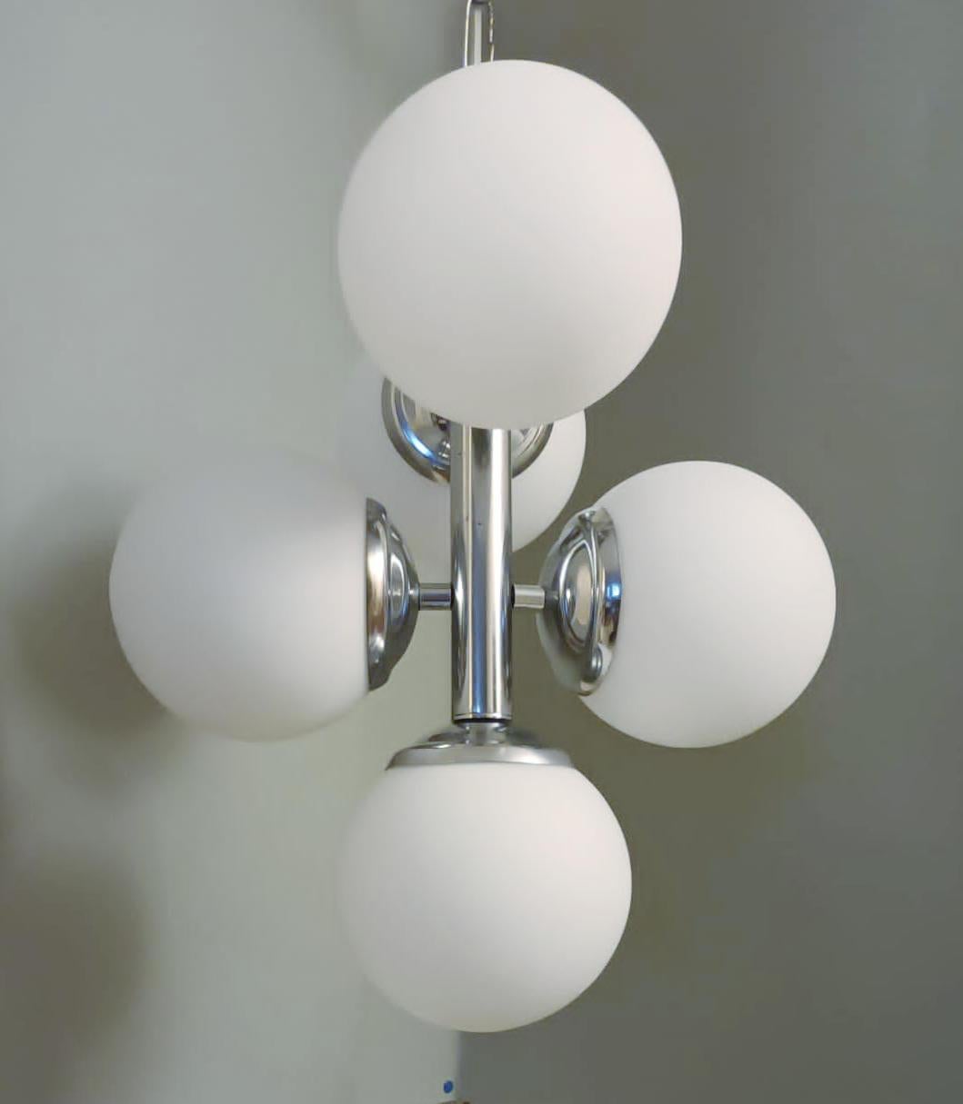 Mid-Century Modern Midcentury Italian Chandelier For Sale