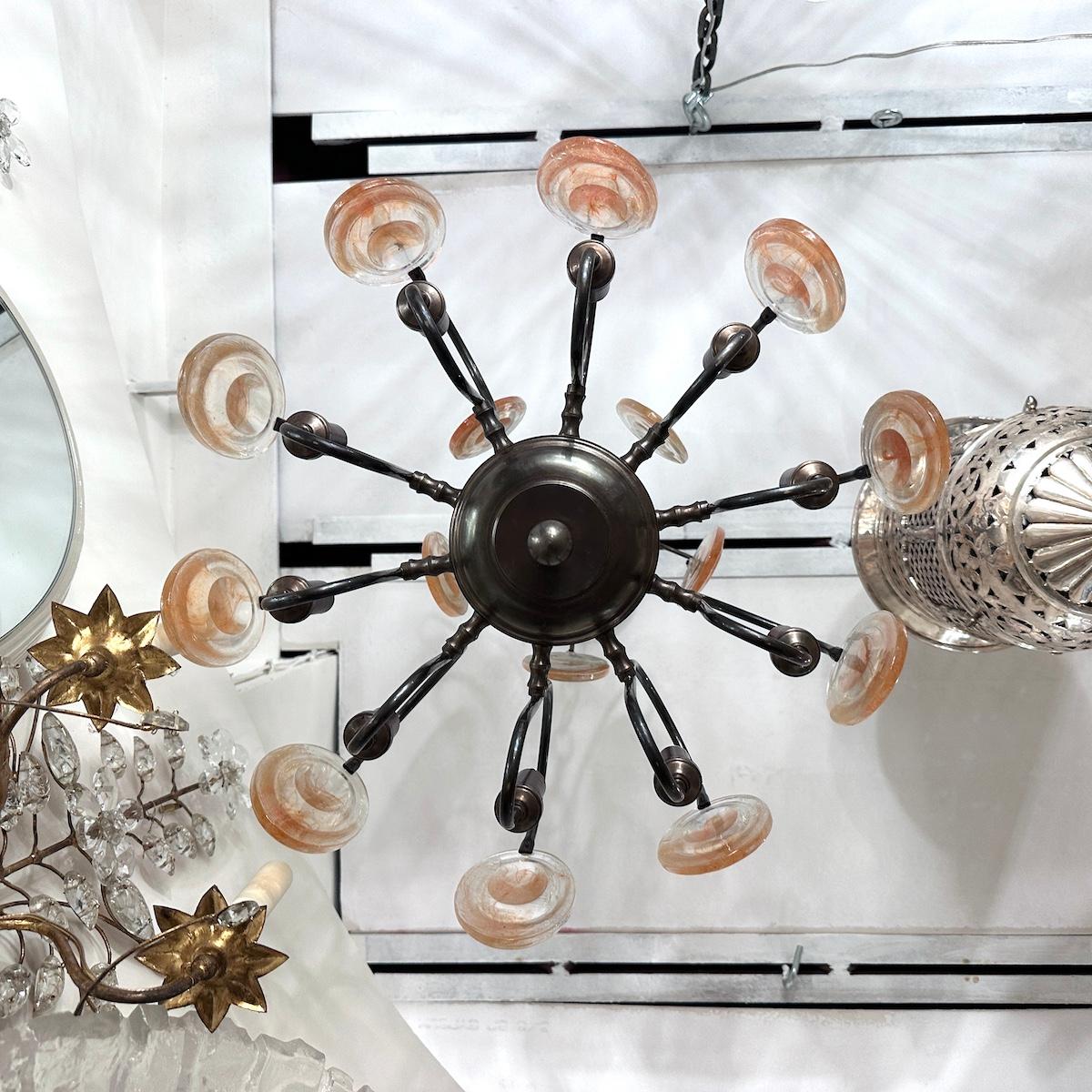 Lampadario italiano del Medioevo In condizioni buone in vendita a New York, NY